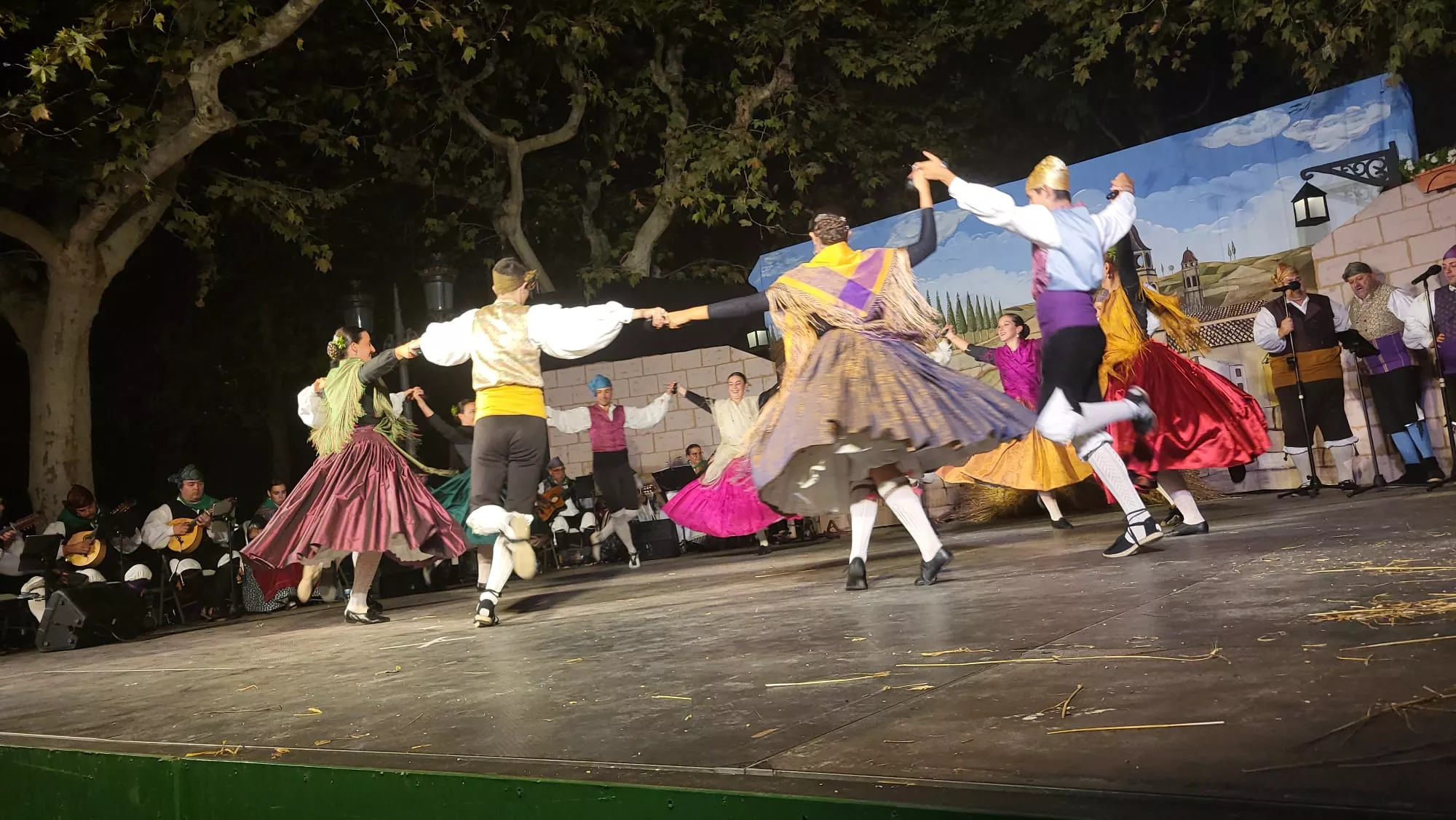Elenco Aragonés en el Parque Miguel Servet de Huesca