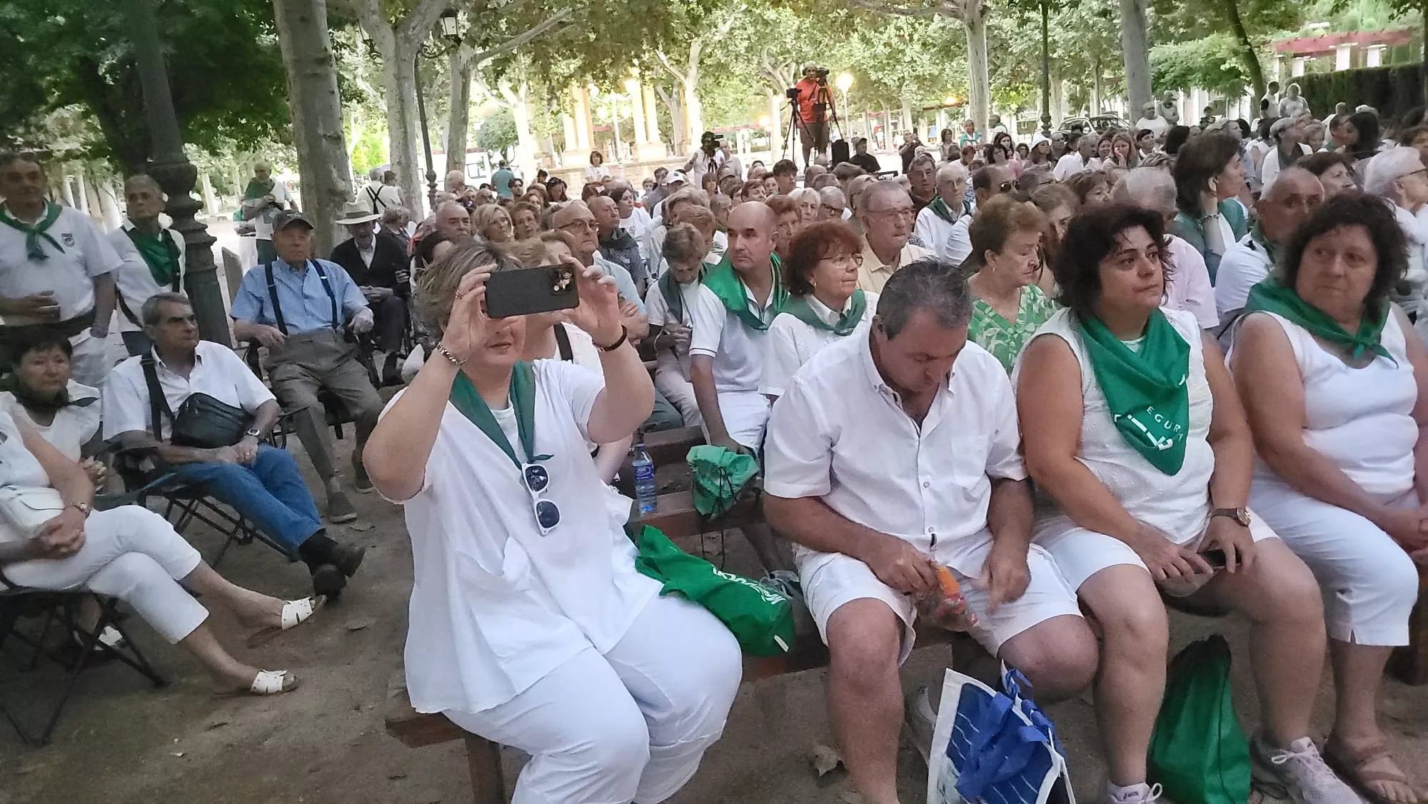 Elenco Aragonés en el Parque Miguel Servet de Huesca