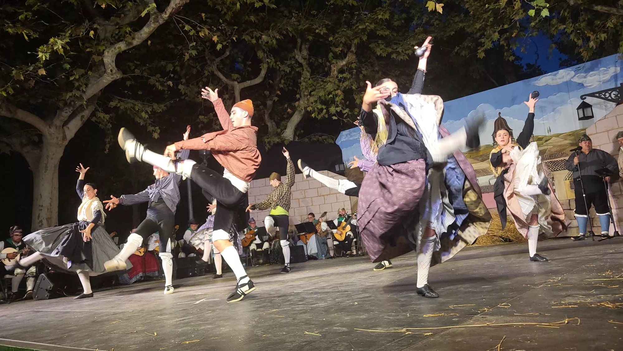Elenco Aragonés en el Parque Miguel Servet de Huesca