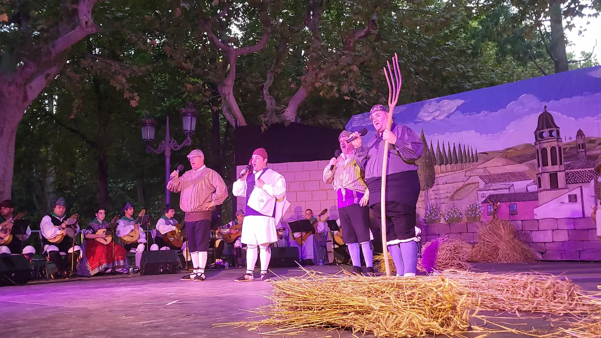 Elenco Aragonés en el Parque Miguel Servet de Huesca