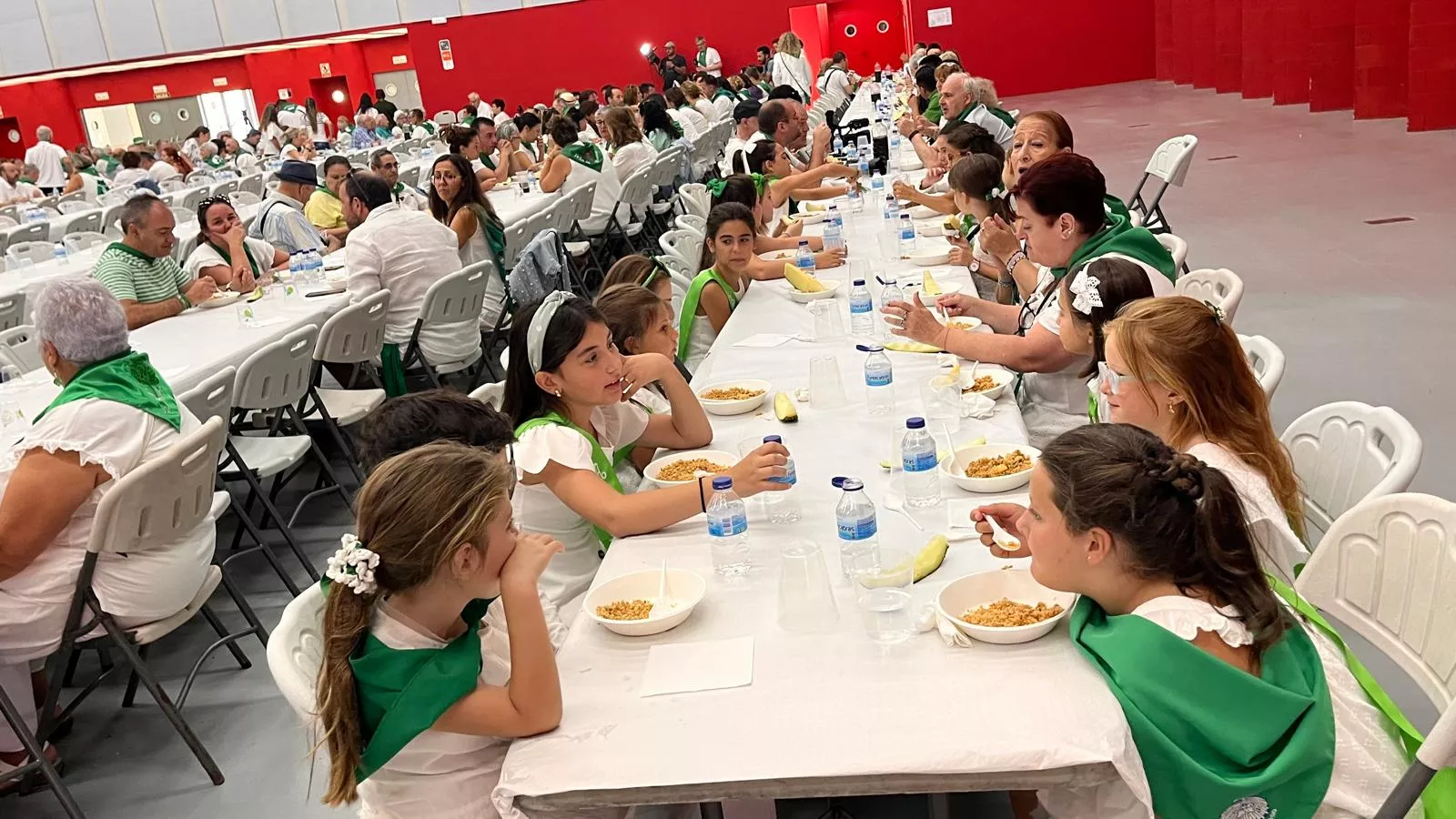 Homenaje a los mayores en las fiestas de San Lorenzo. Foto Mercedes Manterola