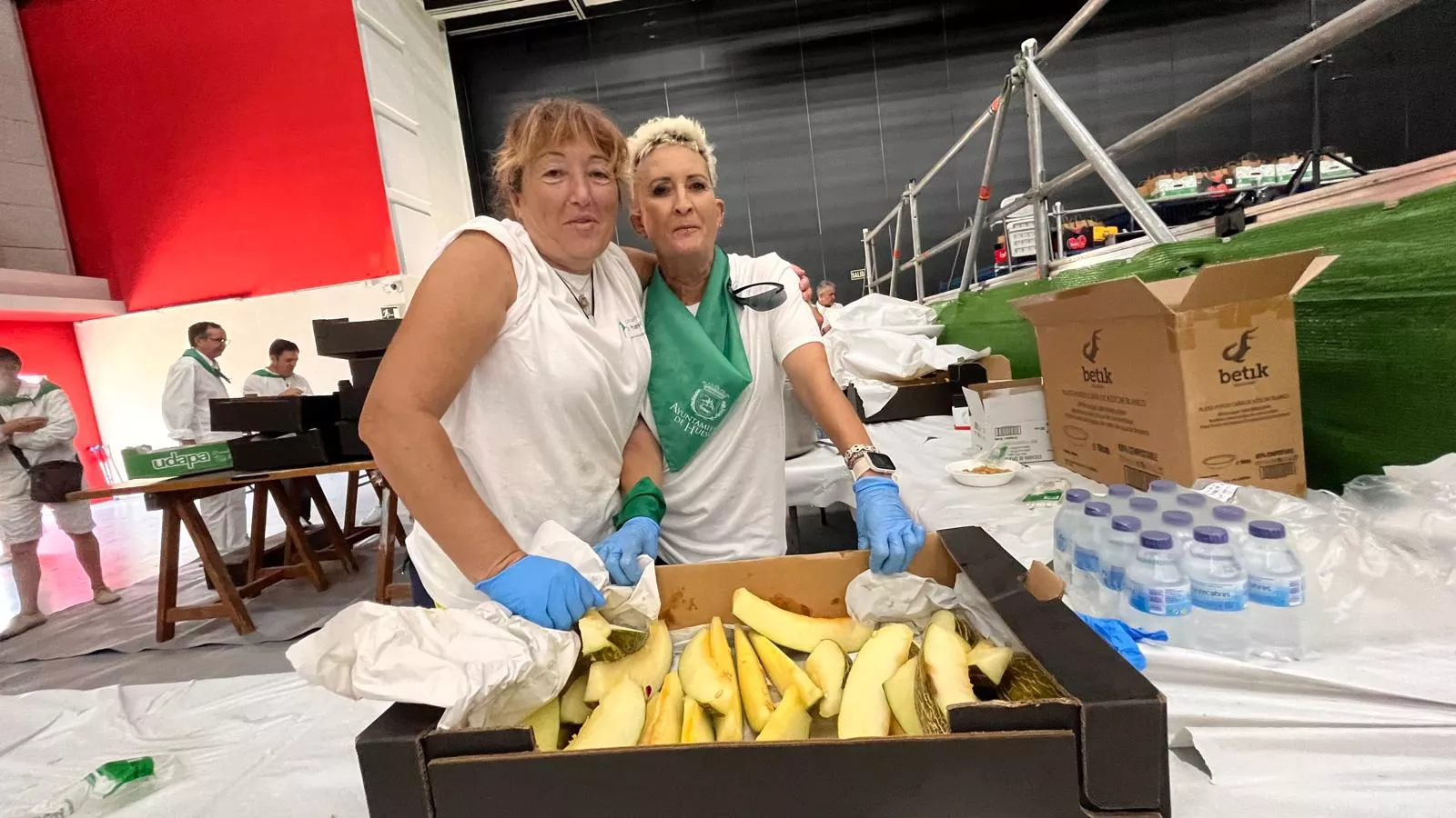 Homenaje a los mayores en las fiestas de San Lorenzo. Foto Mercedes Manterola