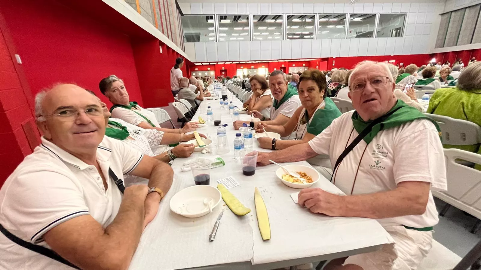 Homenaje a los mayores en las fiestas de San Lorenzo. Foto Mercedes Manterola