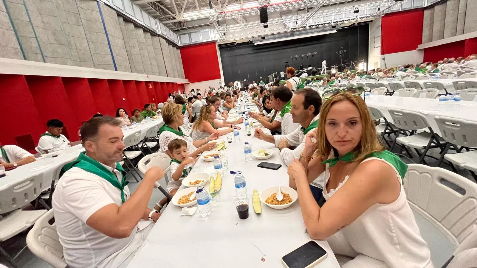 Homenaje a los mayores en las fiestas de San Lorenzo. Foto Mercedes Manterola