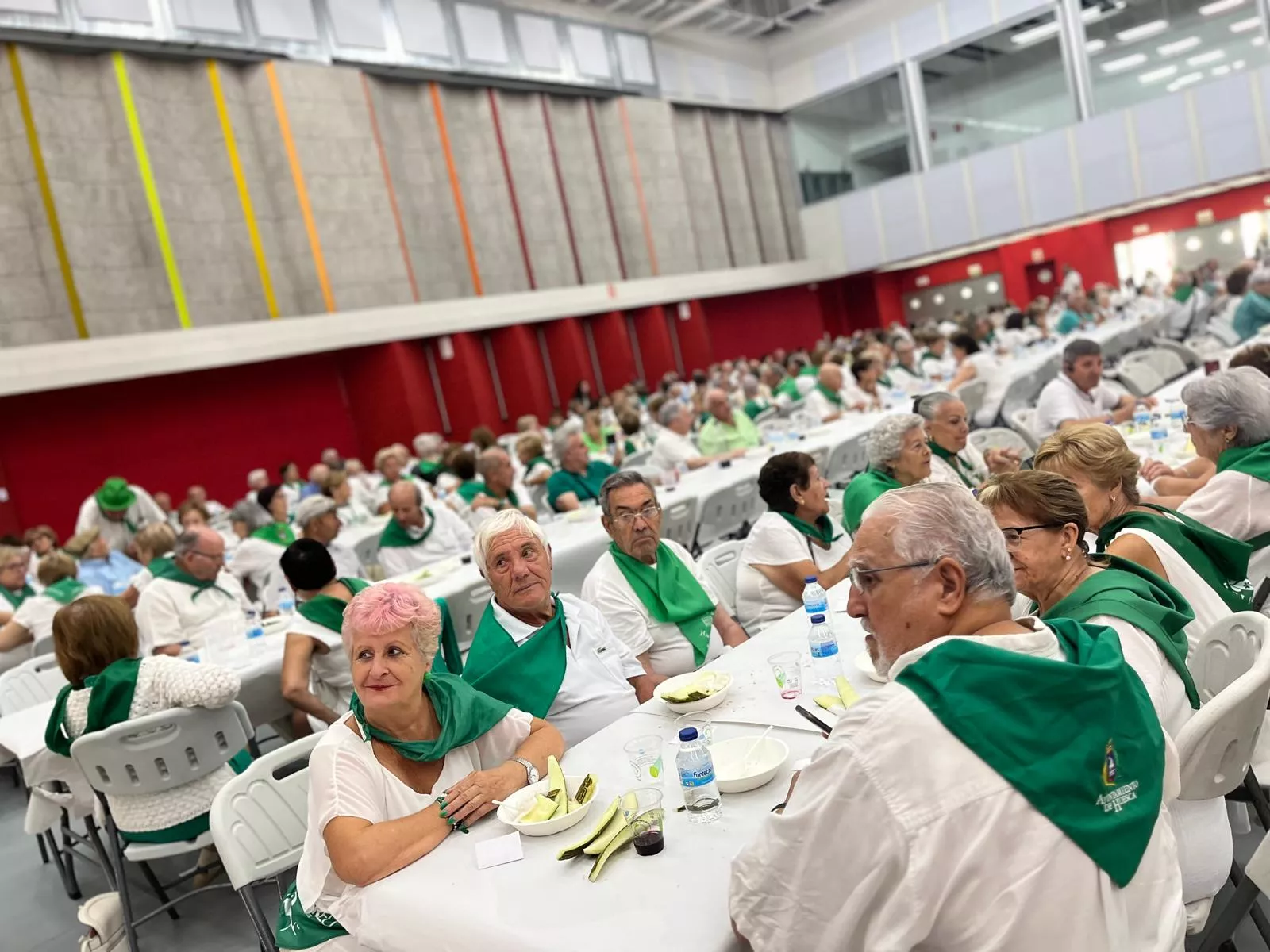Homenaje a los mayores en las fiestas de San Lorenzo. Foto Mercedes Manterola