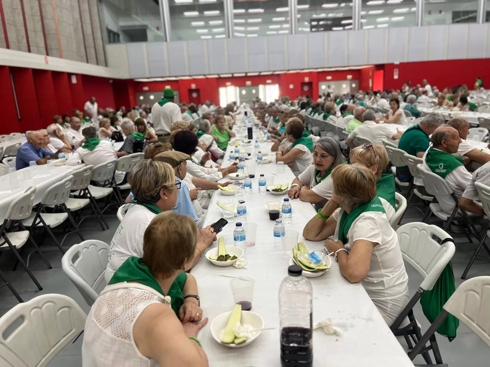 Homenaje a los mayores en las fiestas de San Lorenzo. Foto Mercedes Manterola