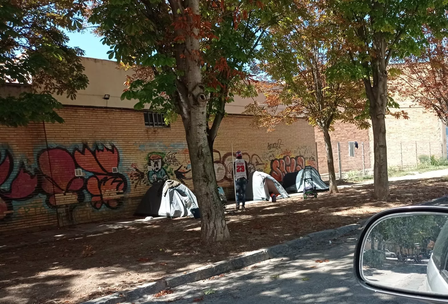 VOX denuncia un "campamento ilegal de manteros" en San José y La Encarnación.