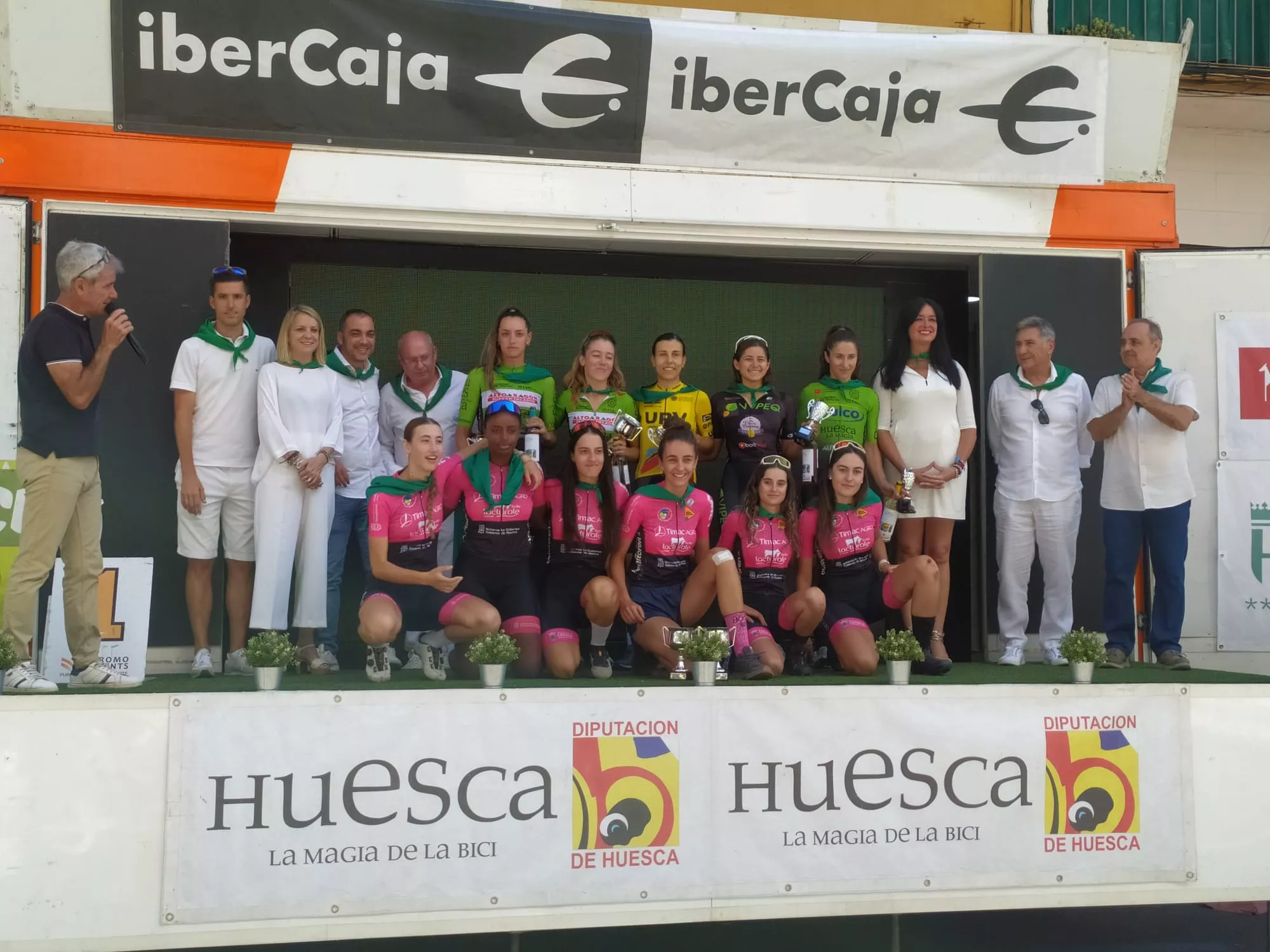 Podio femenino del Gran Premio San Lorenzo de Ciclismo.