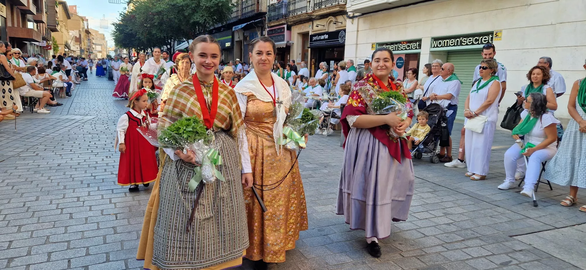 Ofrenda de Flores y Frutos a San Lorenzo. Fotos Myriam Martínez