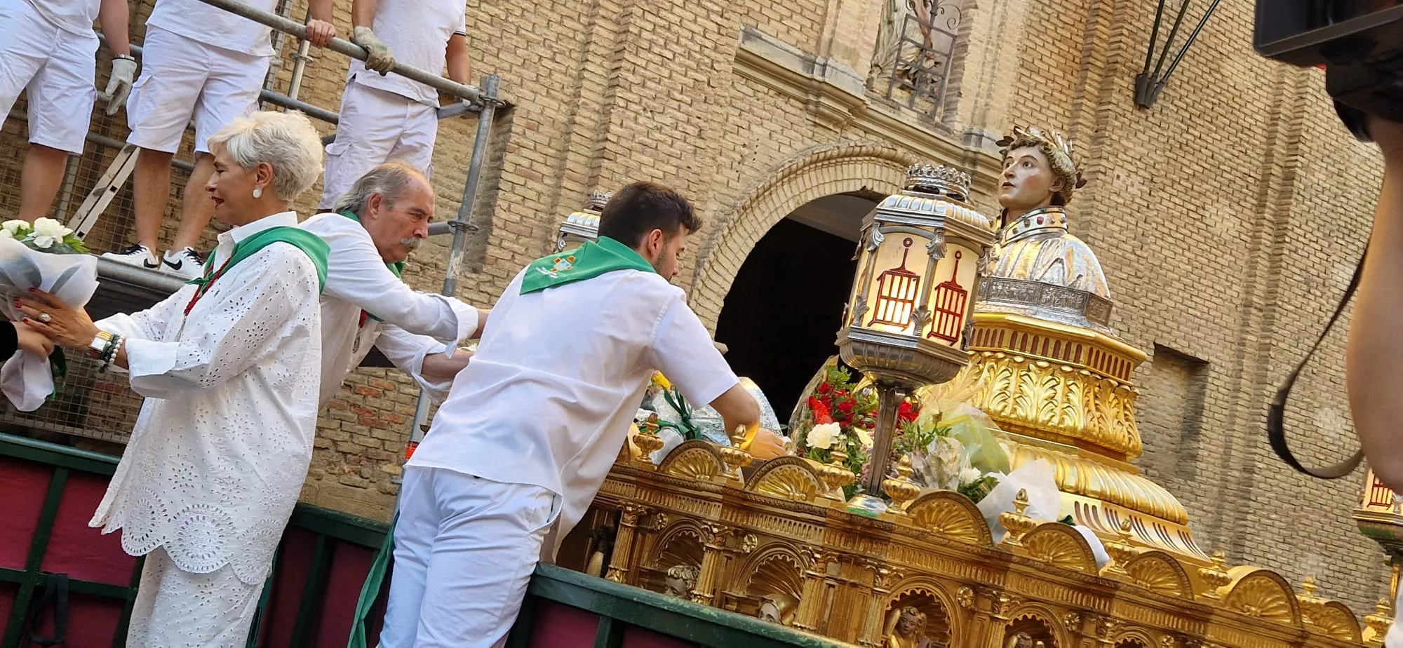 Ofrenda de Flores y Frutos a San Lorenzo. Fotos Myriam Martínez