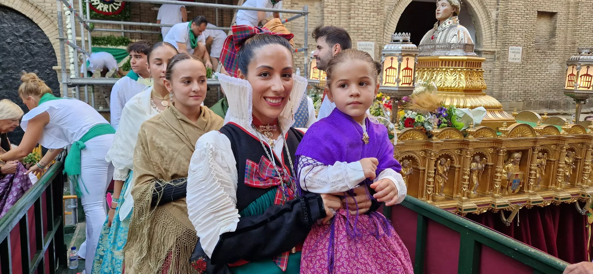 Ofrenda de Flores y Frutos a San Lorenzo. Fotos Myriam Martínez