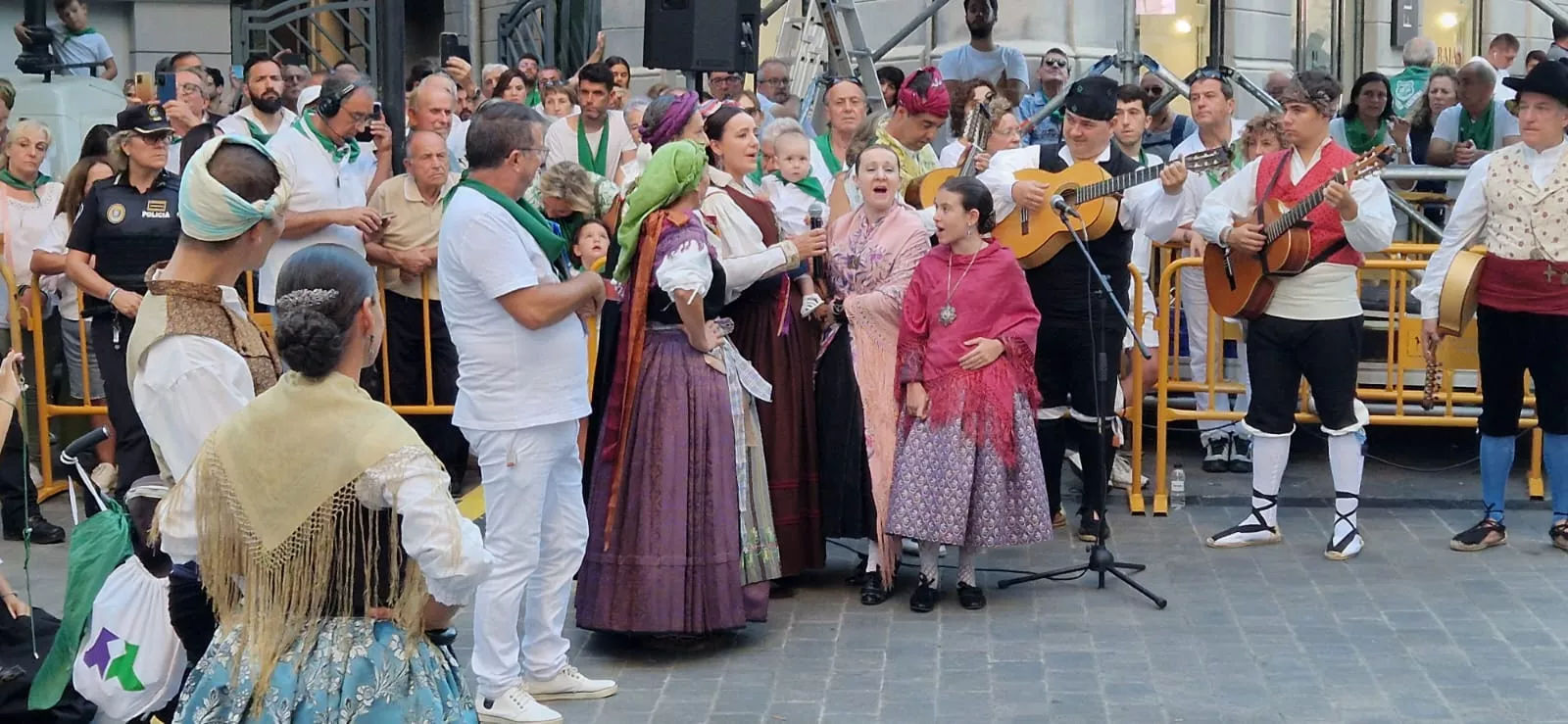 Ofrenda de Flores y Frutos a San Lorenzo. Fotos Myriam Martínez