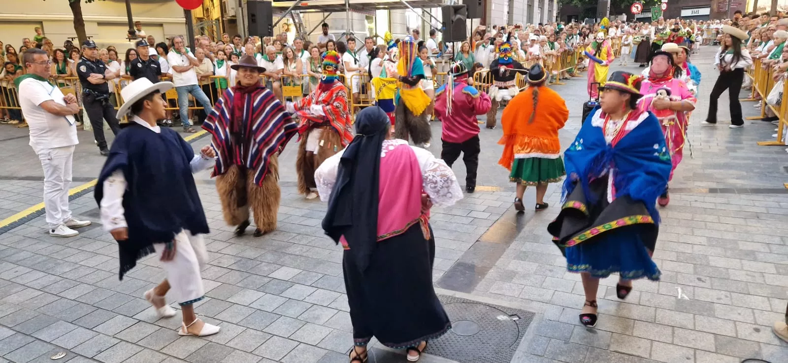 Ofrenda de Flores y Frutos a San Lorenzo. Fotos Myriam Martínez