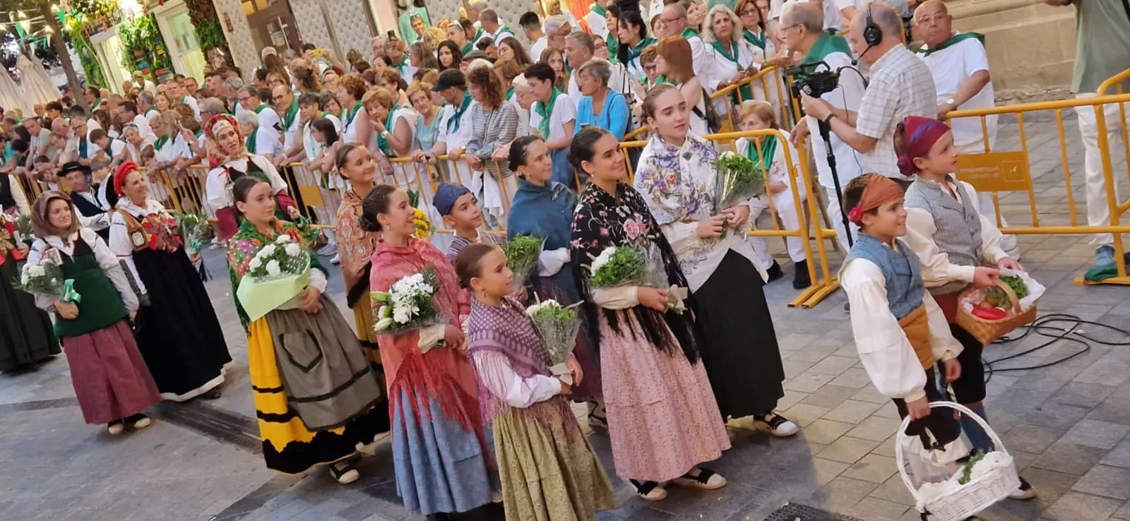 Ofrenda de Flores y Frutos a San Lorenzo. Fotos Myriam Martínez