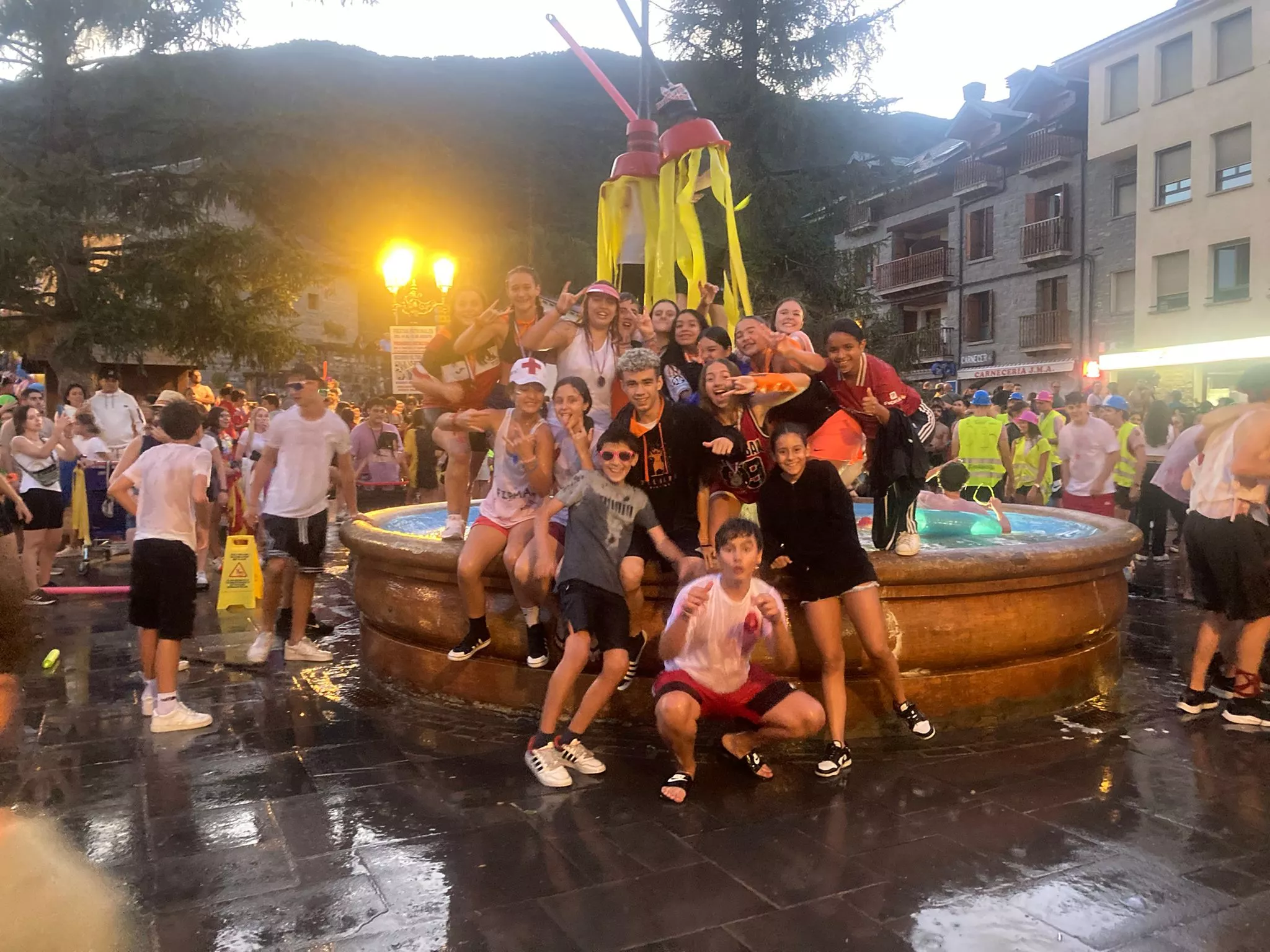 Fiestas de Biescas a San Roque y Santa Elena