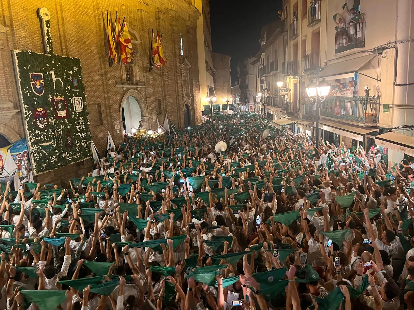 Despedida a San Lorenzo por las peñas