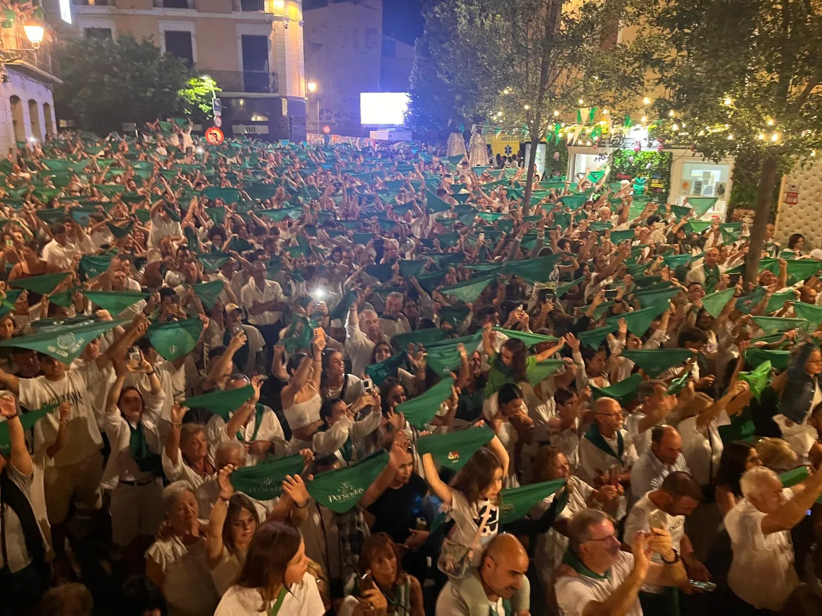 Despedida a San Lorenzo por las peñas