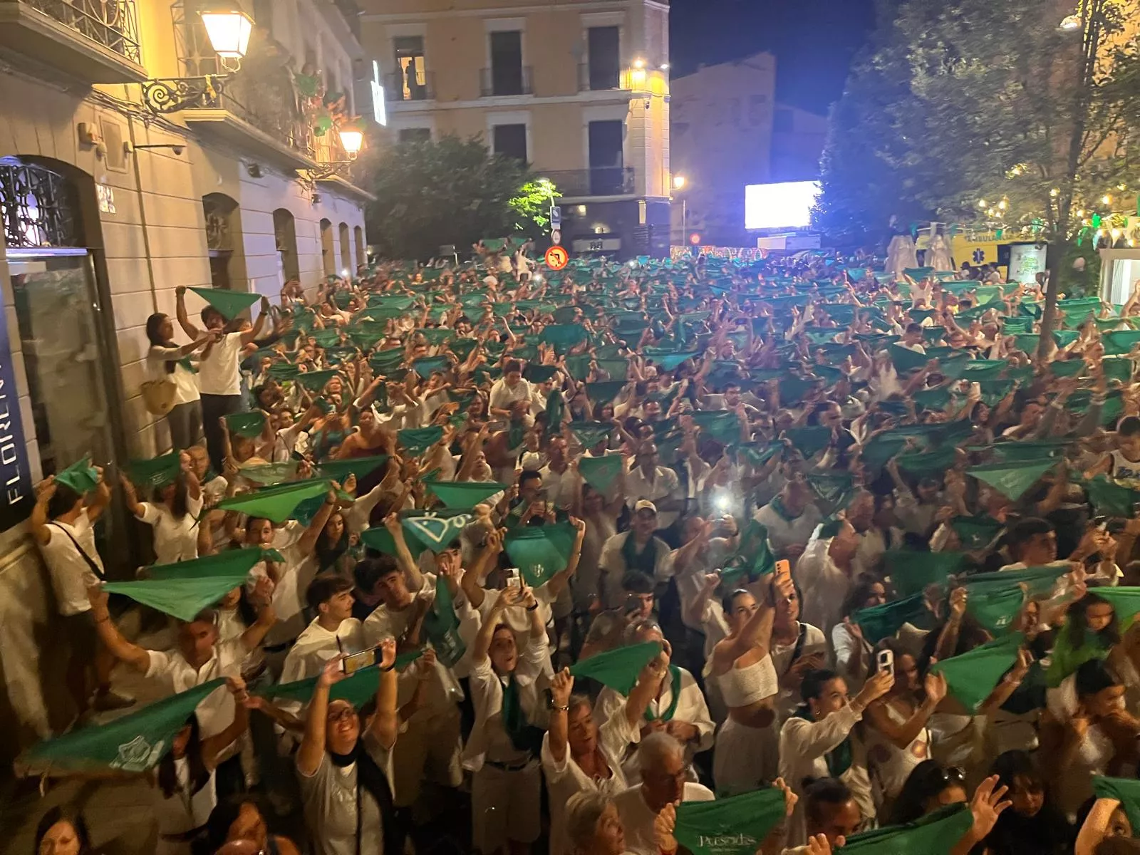 Despedida a San Lorenzo por las peñas