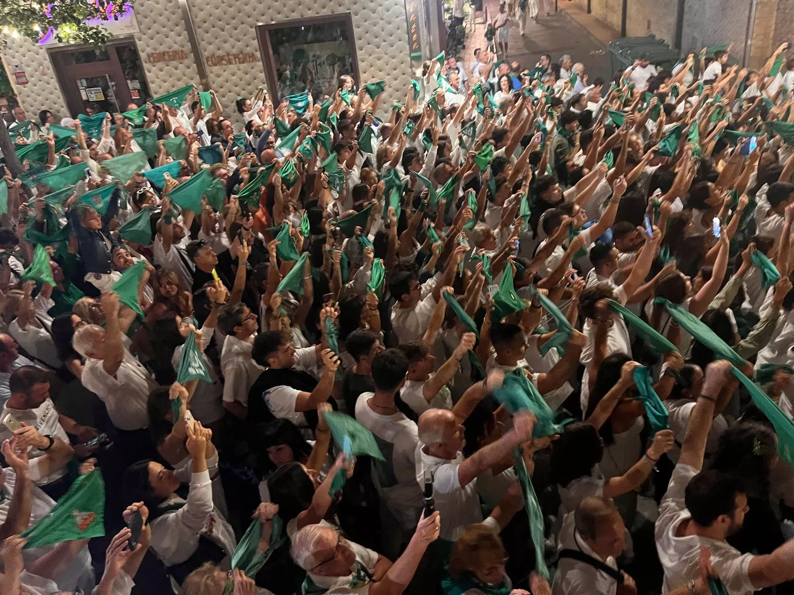 Despedida a San Lorenzo por las peñas