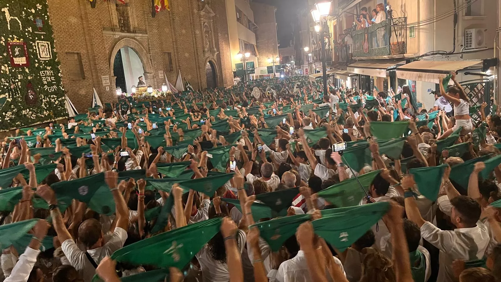 Despedida a San Lorenzo por las peñas