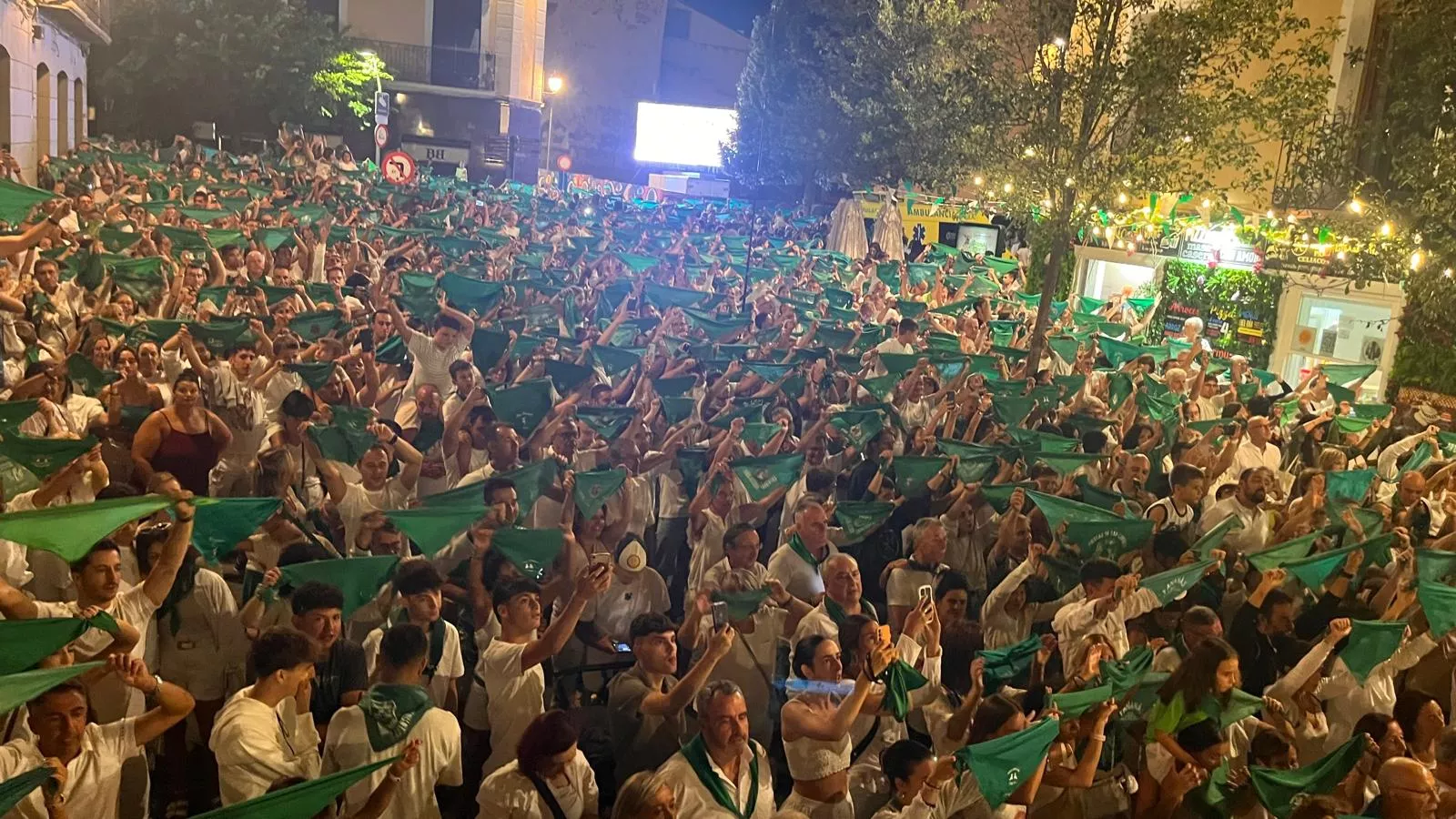 Despedida a San Lorenzo por las peñas