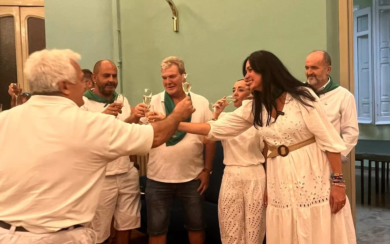 Brindis en el final de las fiestas de San Lorenzo 2024. Foto Mercedes Manterola