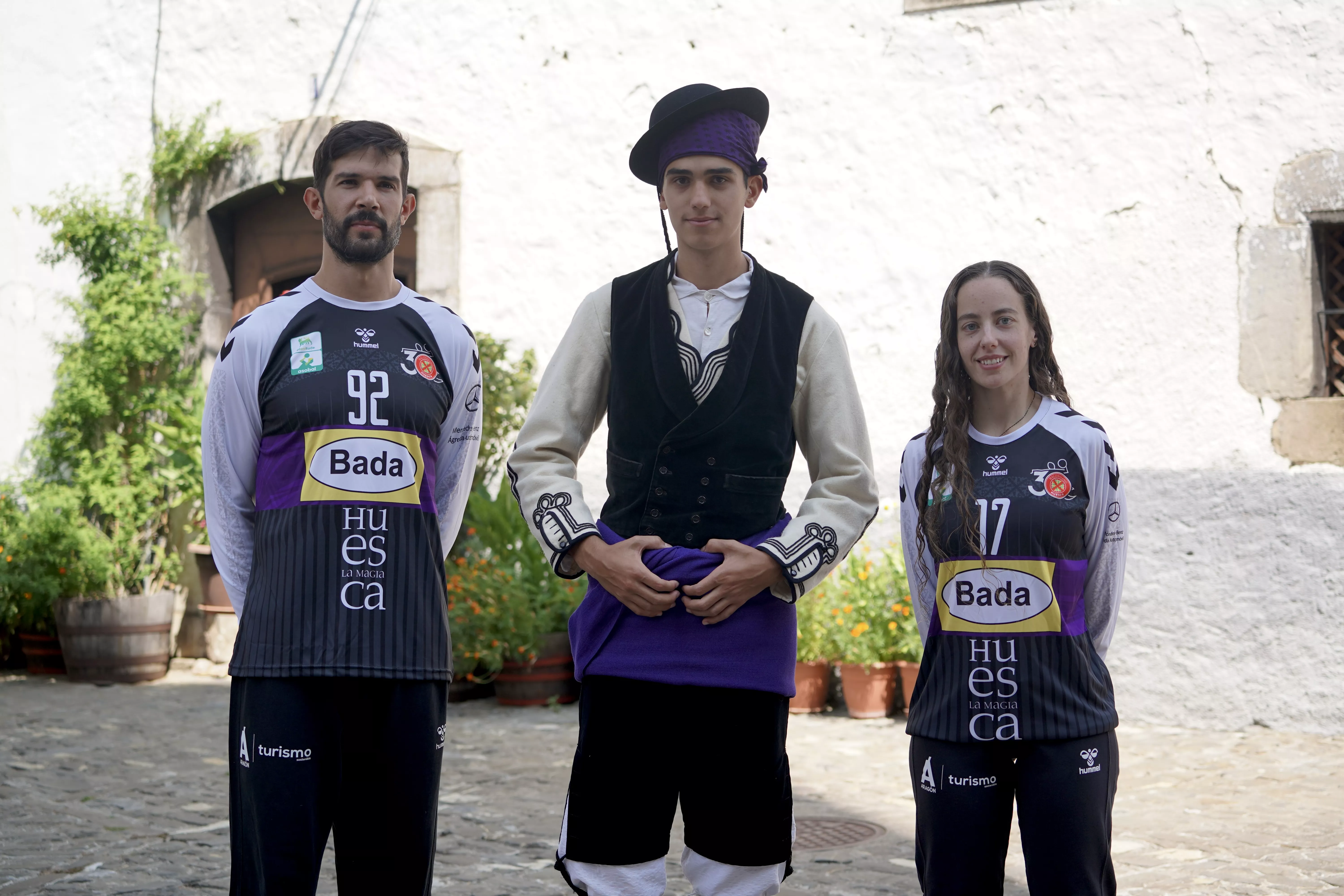 Presentación de las equipaciones de Bada Huesca en Ansó