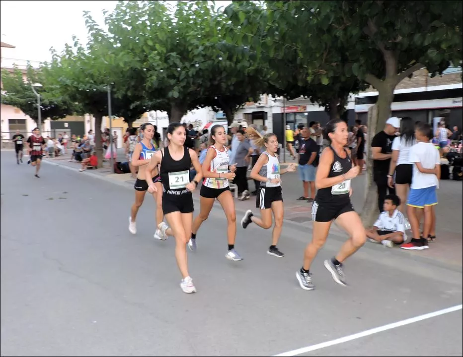 Grupo femenino de cabeza