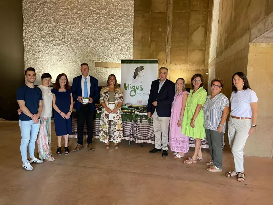 Renace la marca Higos de Fraga con el objetivo de recuperar su exitosa historia. Renace la marca Higos de Fraga con el objetivo de recuperar su exitosa historia.