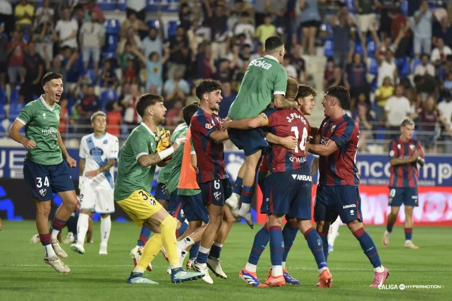 Euforia final tras el partido que Antonio Hidalgo ha valorado sabiendo que trabajan juntos
