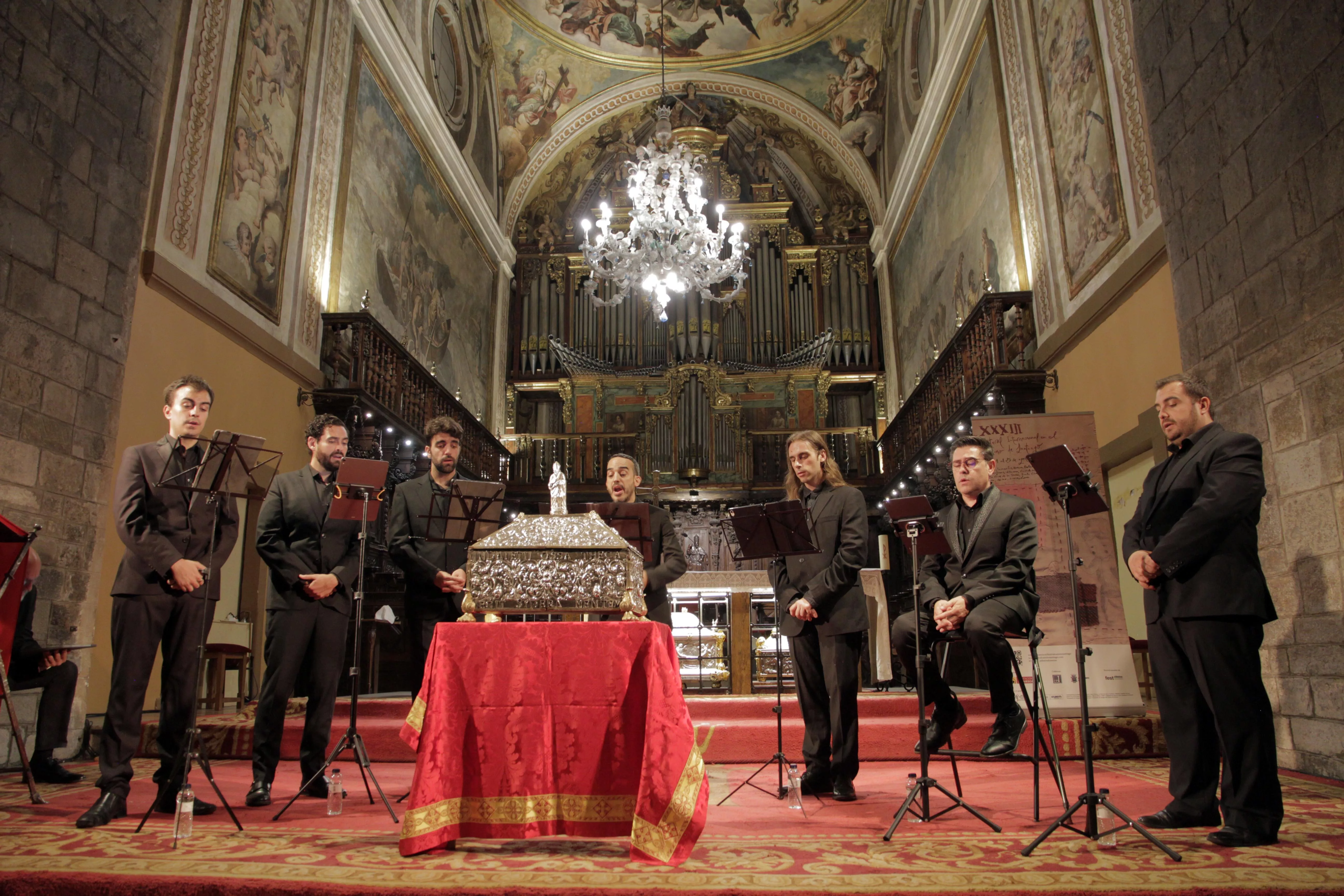 Schola Cantorum Paradisi Portae en la Catedral de Jaca