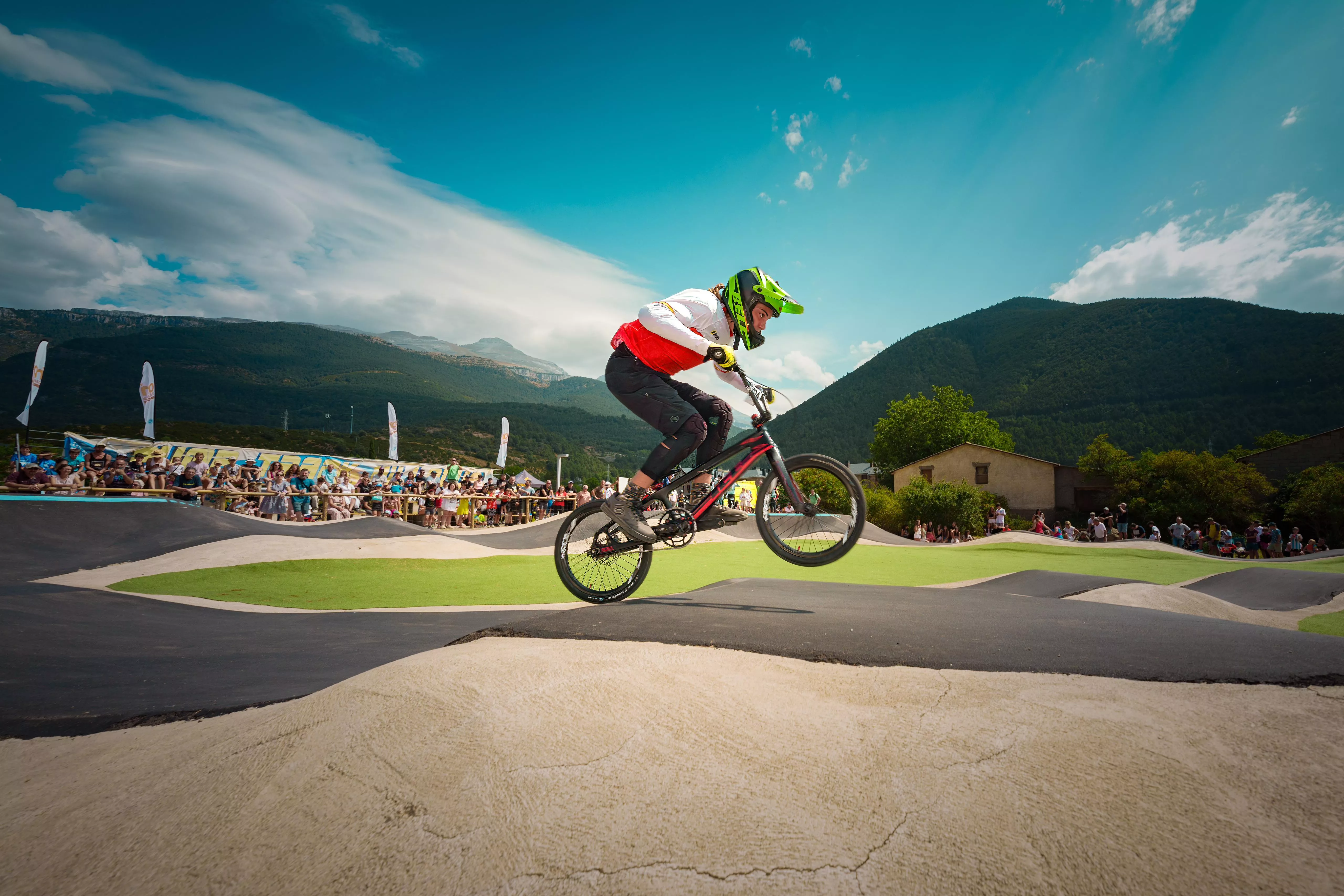 Campeonato de Pumptrack en Villanúa. Foto Turismo Villanúa-Yhabril Moro