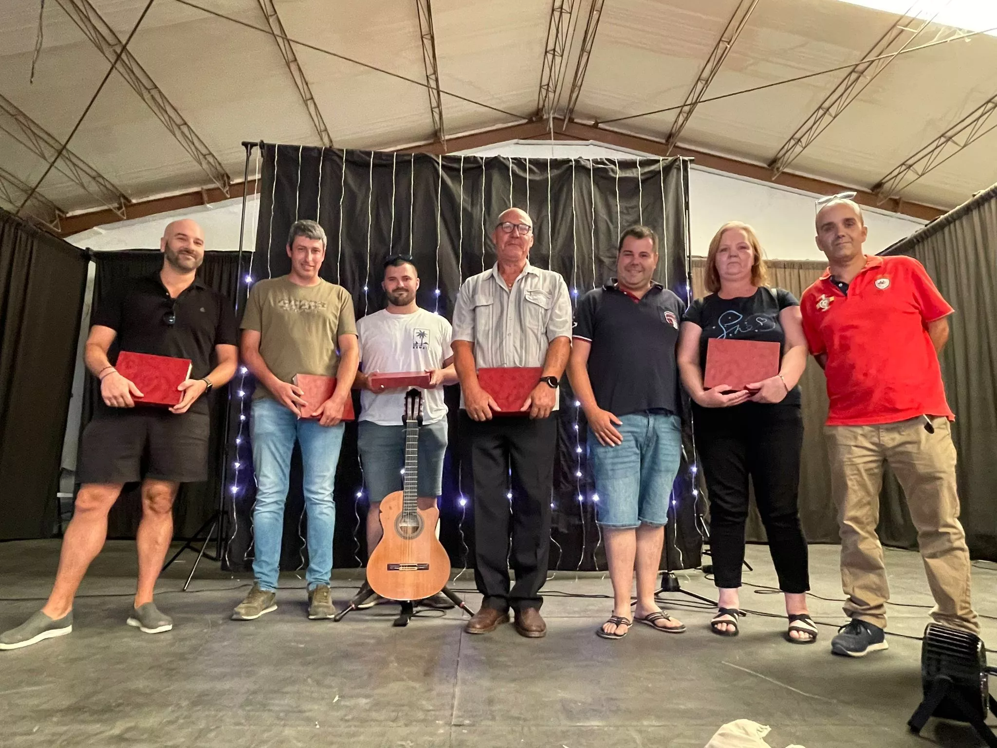 Entrega a Aspanoa de un donativo de El Temple