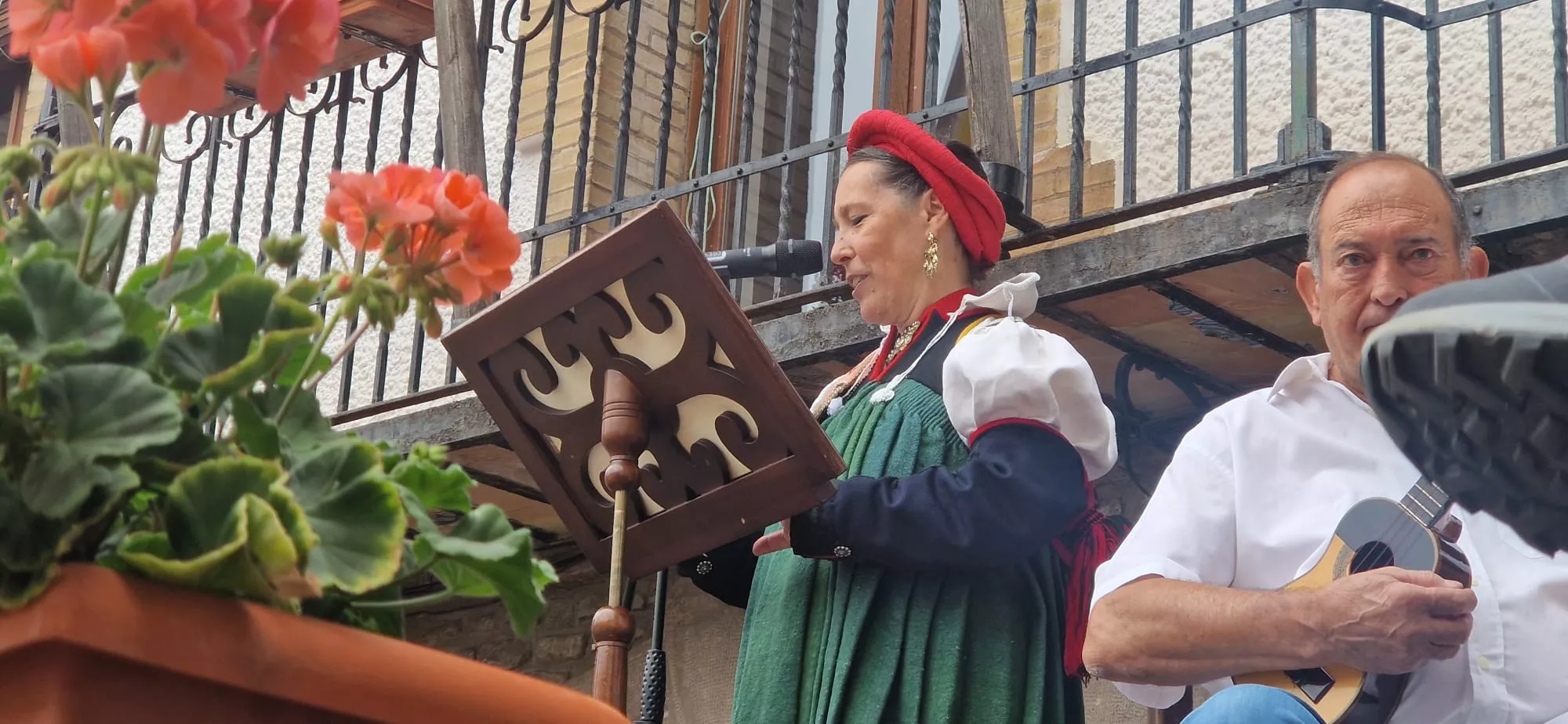 Día de Exaltación del Traje Típico Ansotano. Foto Myriam Martínez