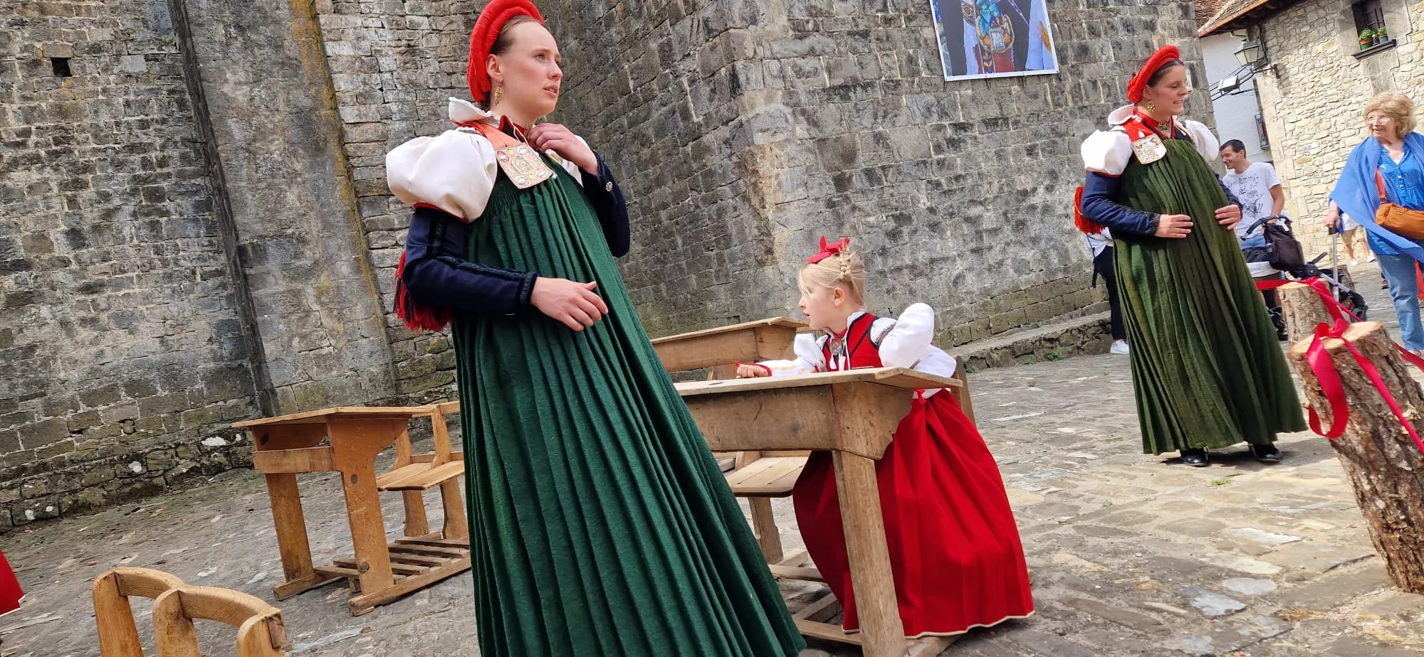 Día de Exaltación del Traje Típico Ansotano. Foto Myriam Martínez