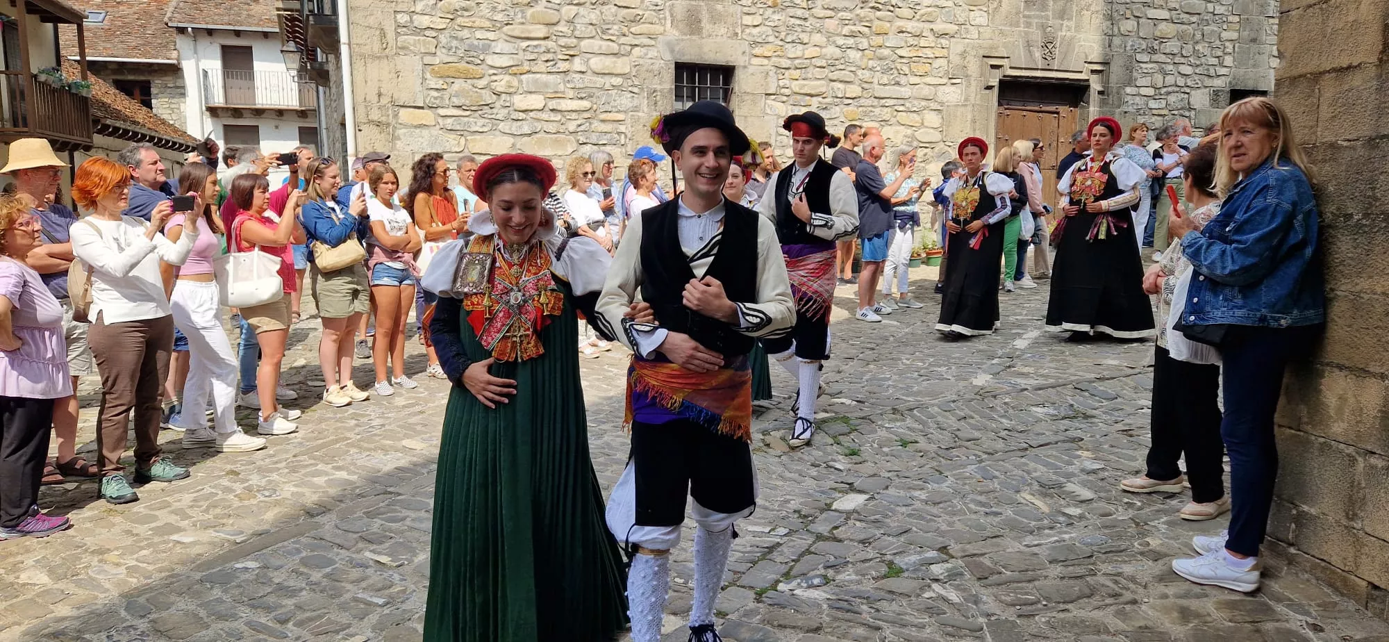 Día de Exaltación del Traje Típico Ansotano. Foto Myriam Martínez