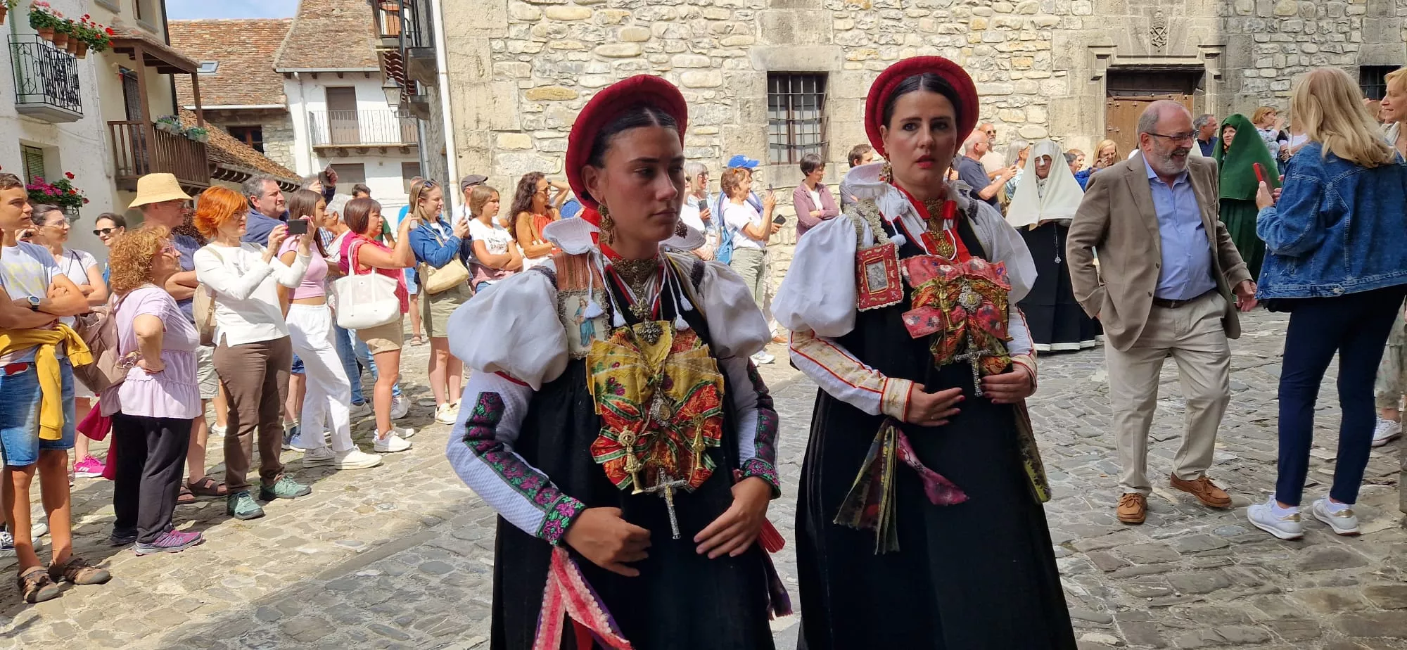 Día de Exaltación del Traje Típico Ansotano. Foto Myriam Martínez