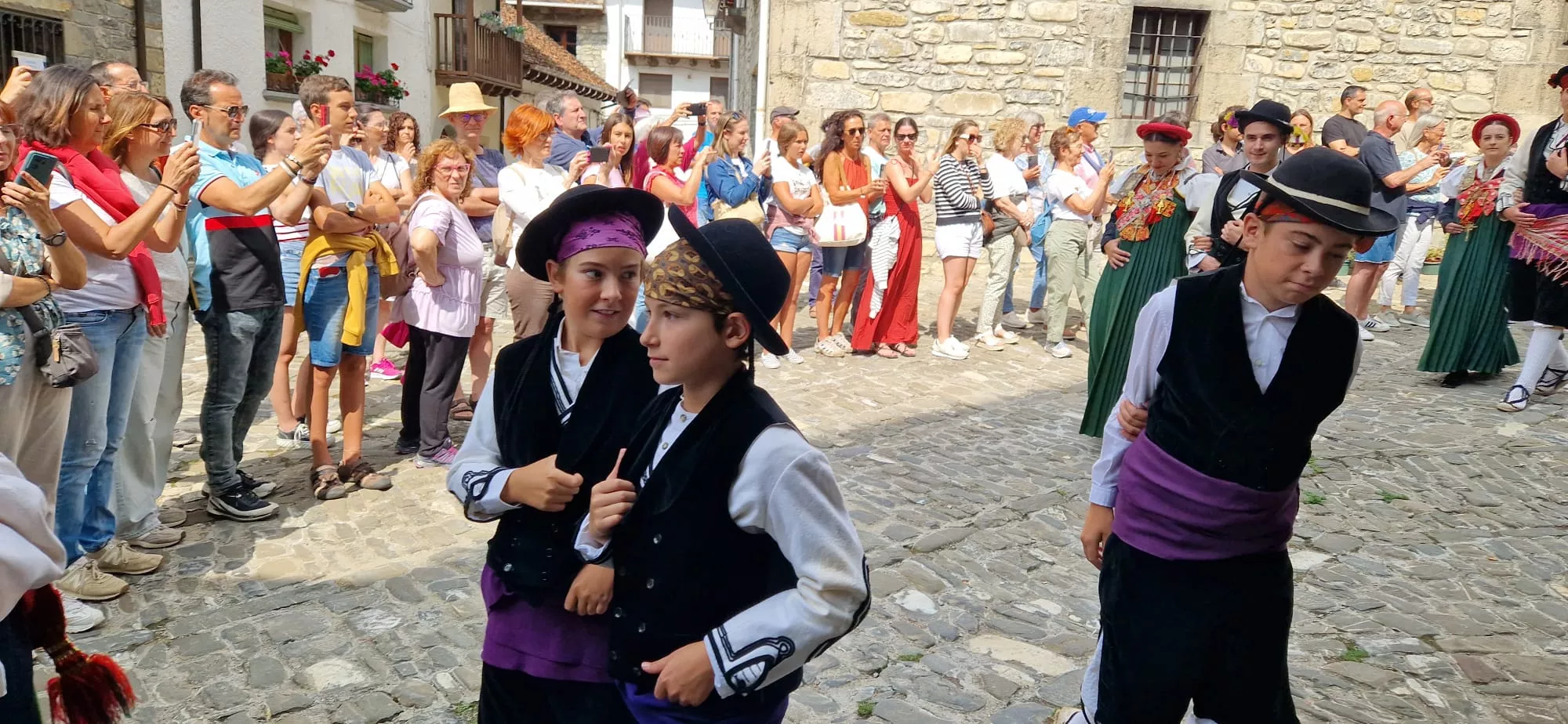 Día de Exaltación del Traje Típico Ansotano. Foto Myriam Martínez