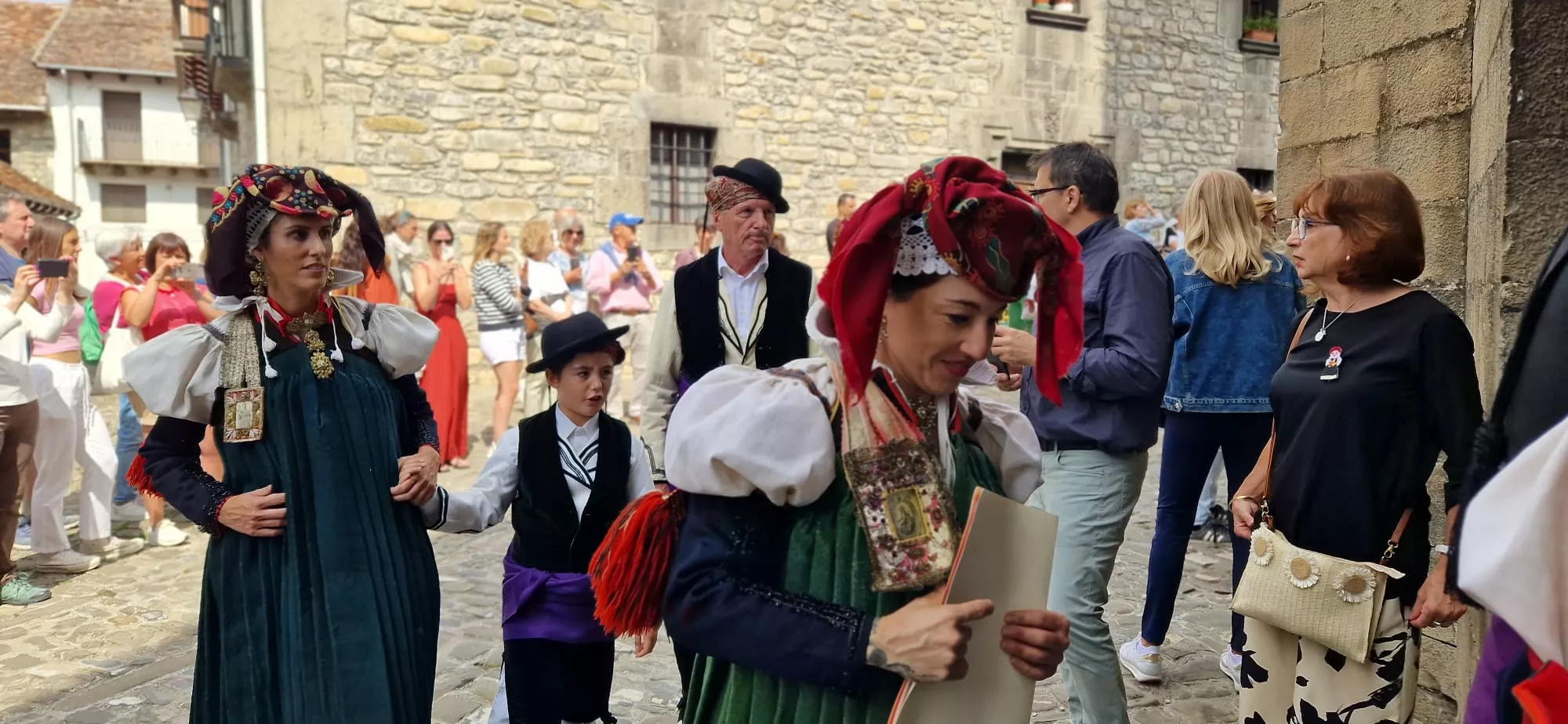Día de Exaltación del Traje Típico Ansotano. Foto Myriam Martínez