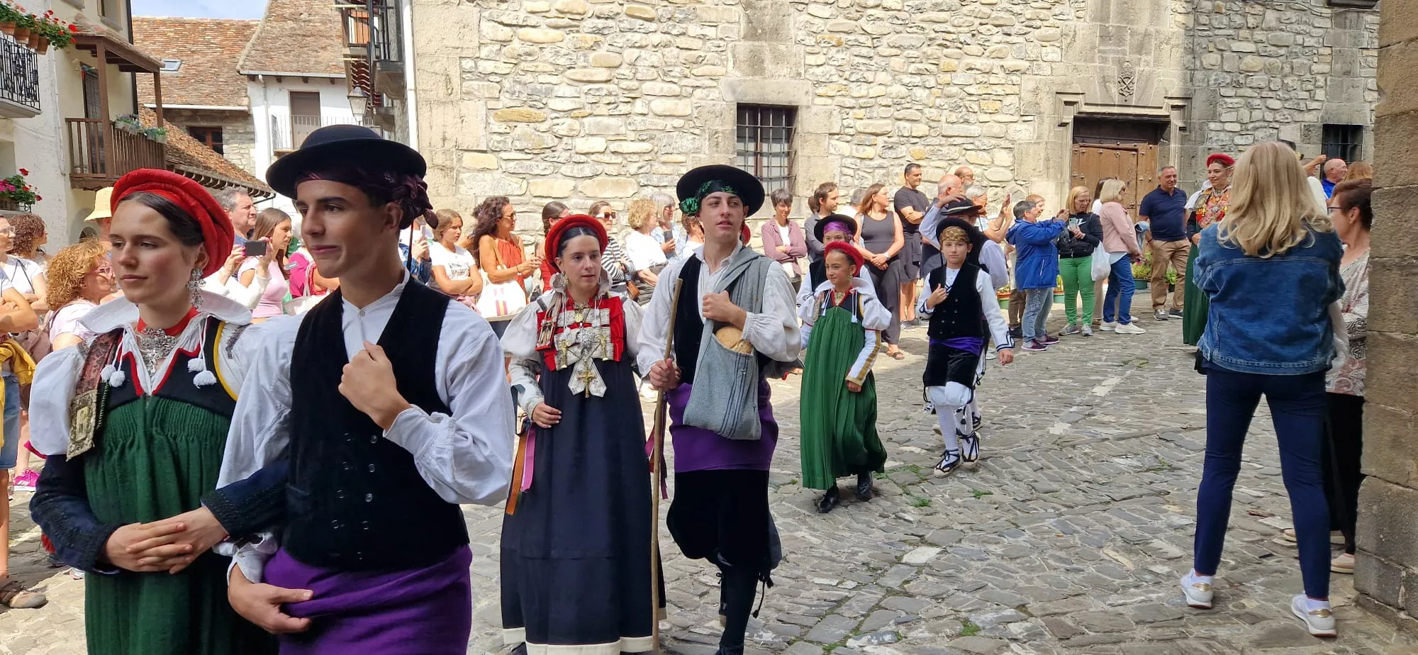 Día de Exaltación del Traje Típico Ansotano. Foto Myriam Martínez
