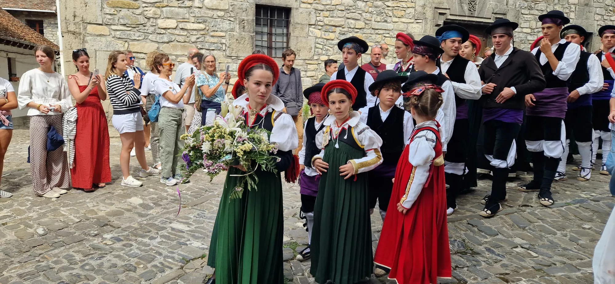 Día de Exaltación del Traje Típico Ansotano. Foto Myriam Martínez