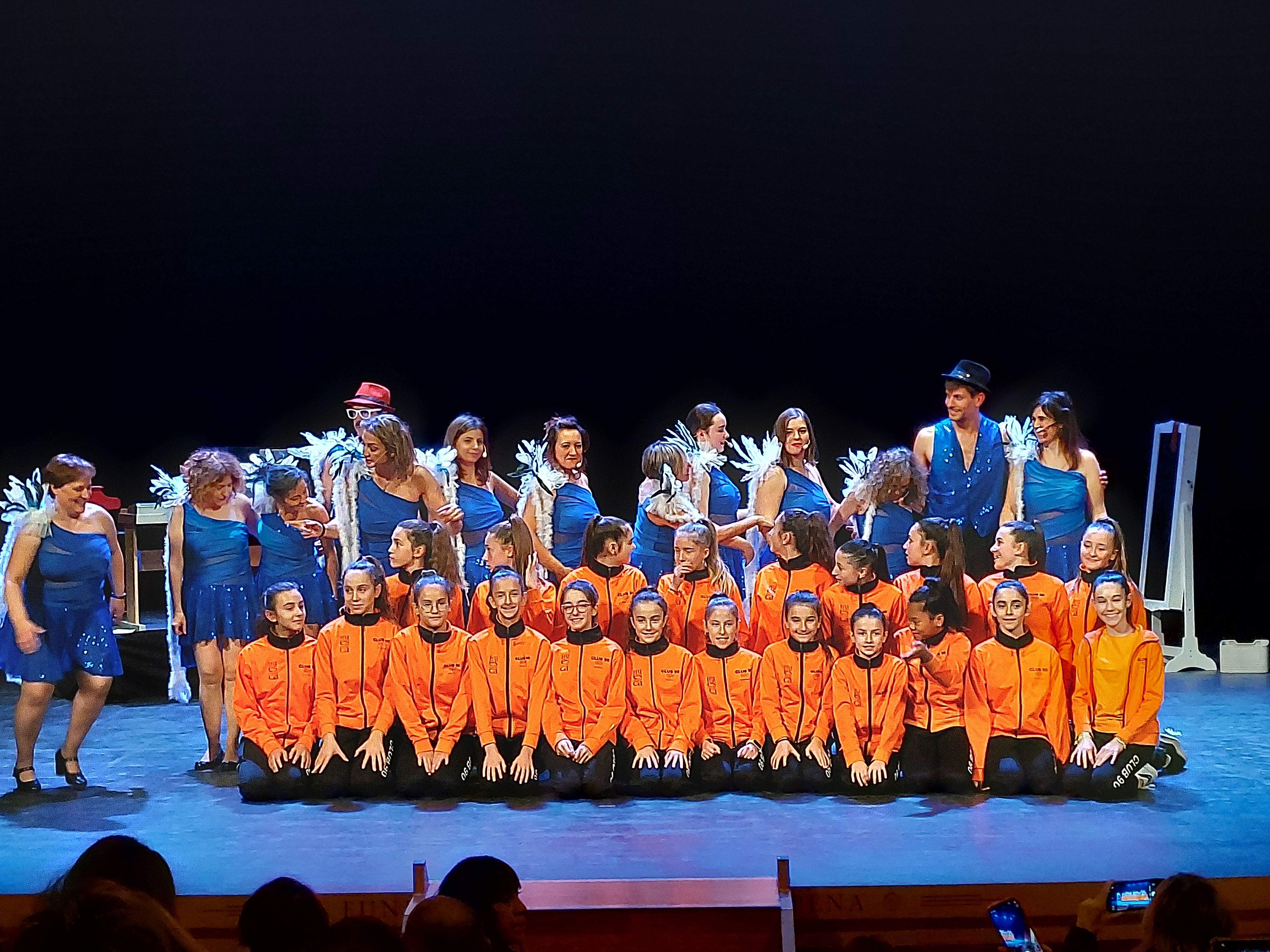 El Club 90 y Kandelikas, protagonistas ante un Olimpia abarrotado.