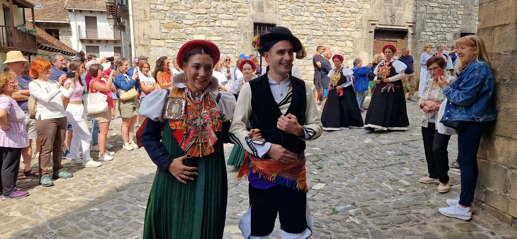 Día de Exaltación del Traje Típico Ansotano. Foto Myriam Martínez