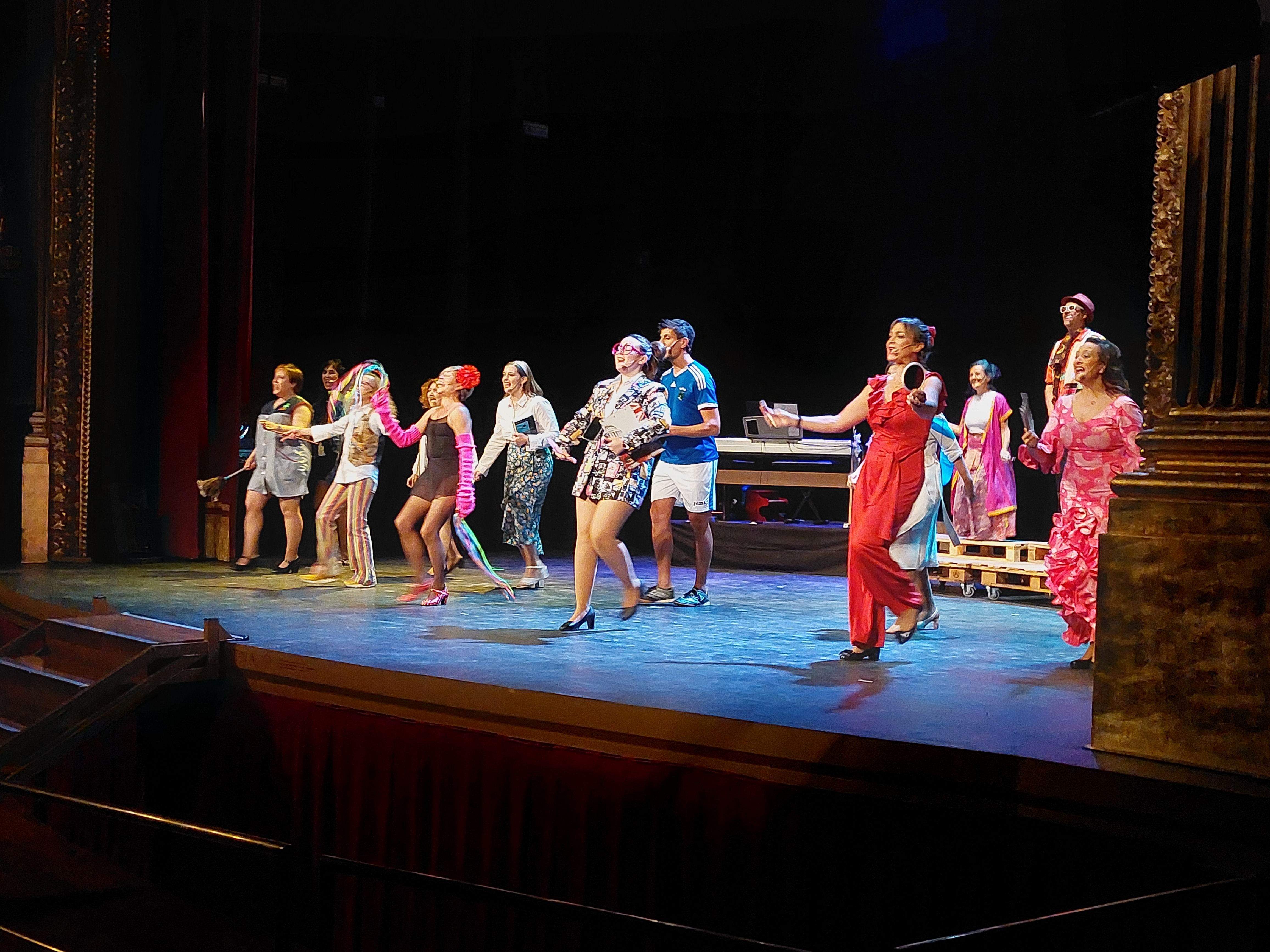 El Club 90 y Kandelikas, protagonistas ante un Olimpia abarrotado.