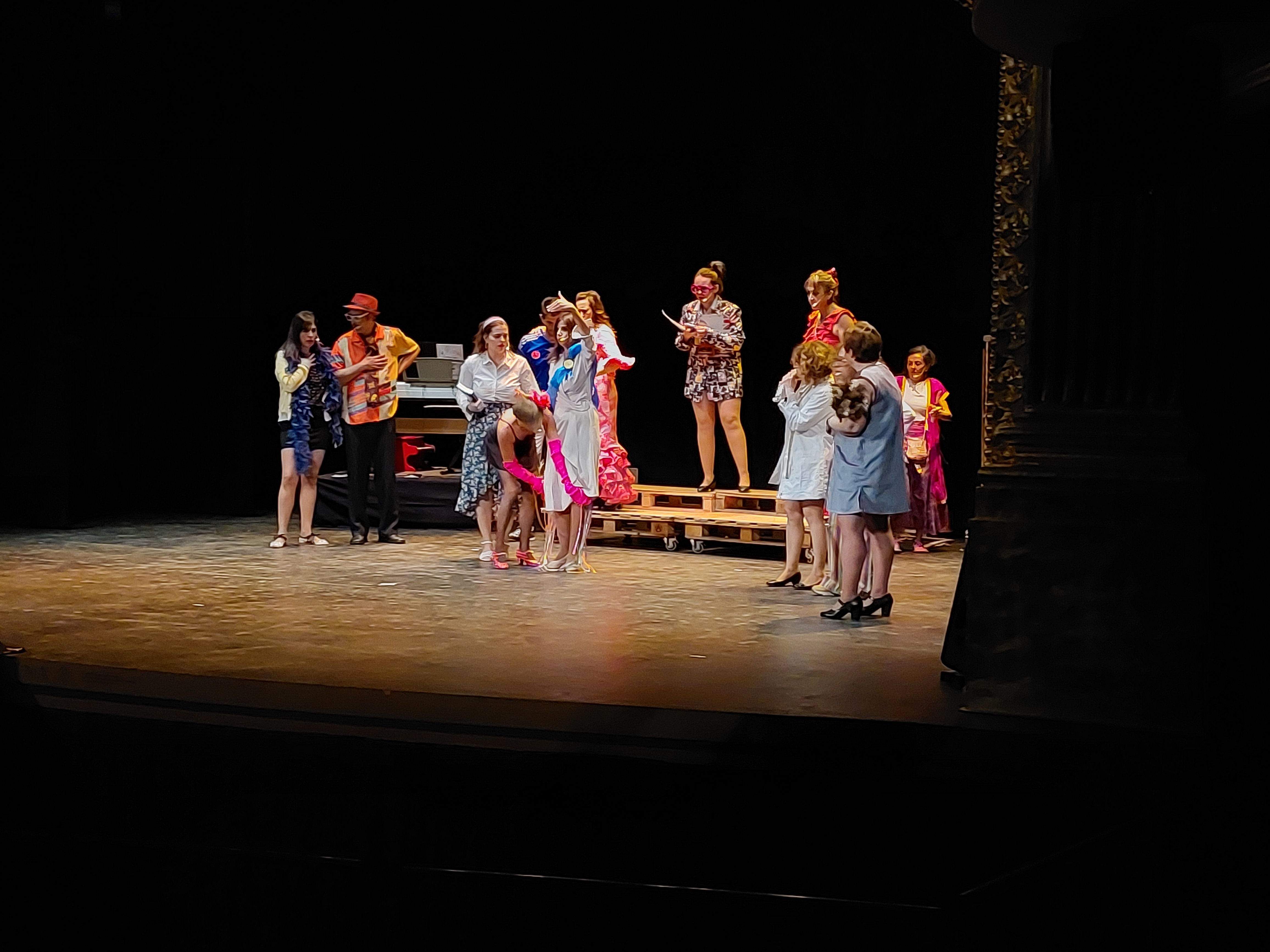 El Club 90 y Kandelikas, protagonistas ante un Olimpia abarrotado.