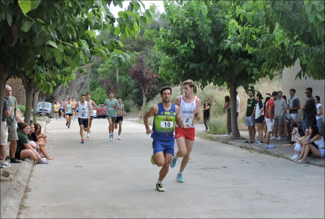 Primeras vueltas de la carrera absoluta