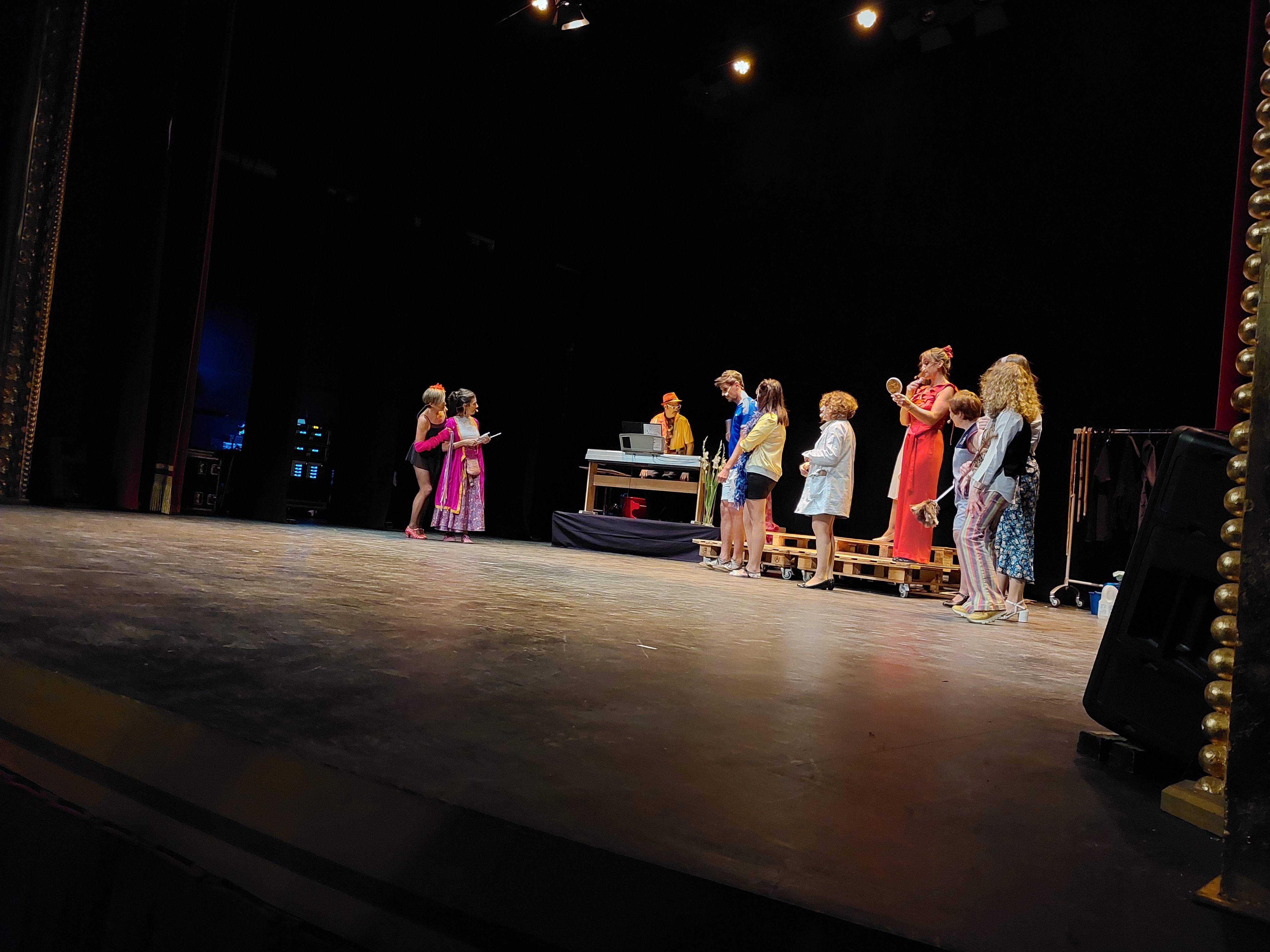 El Club 90 y Kandelikas, protagonistas ante un Olimpia abarrotado.