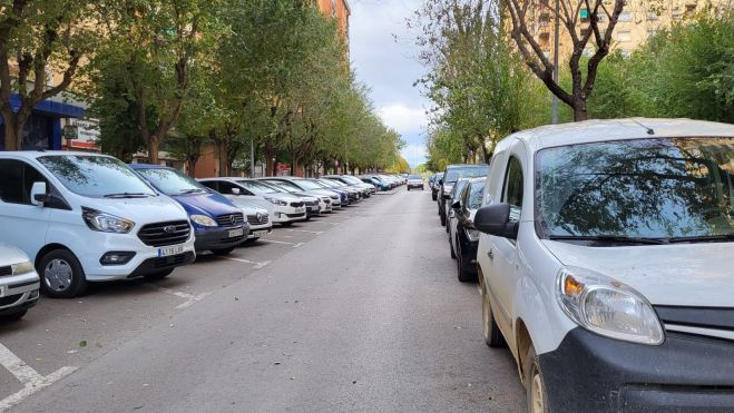 La isleta central de la avenida Pirineos quedará libre de coches para el carril bici