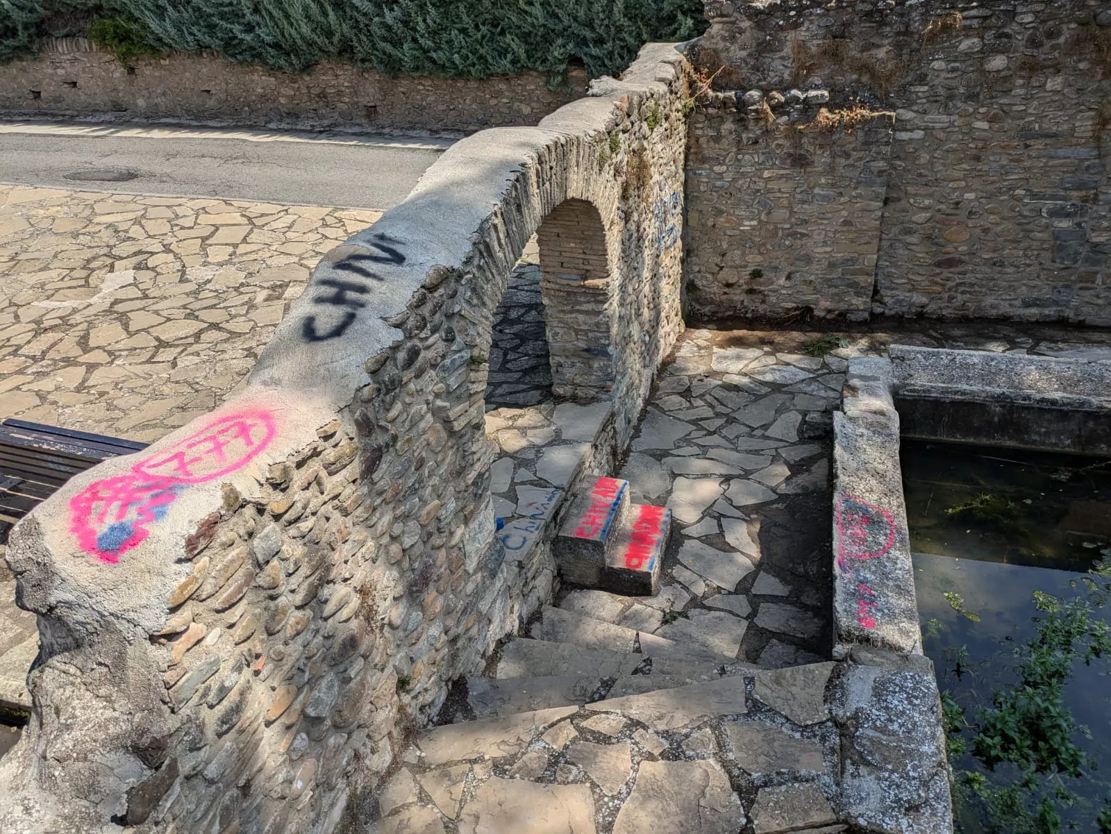 Pintadas en patrimonio cultural de Jaca