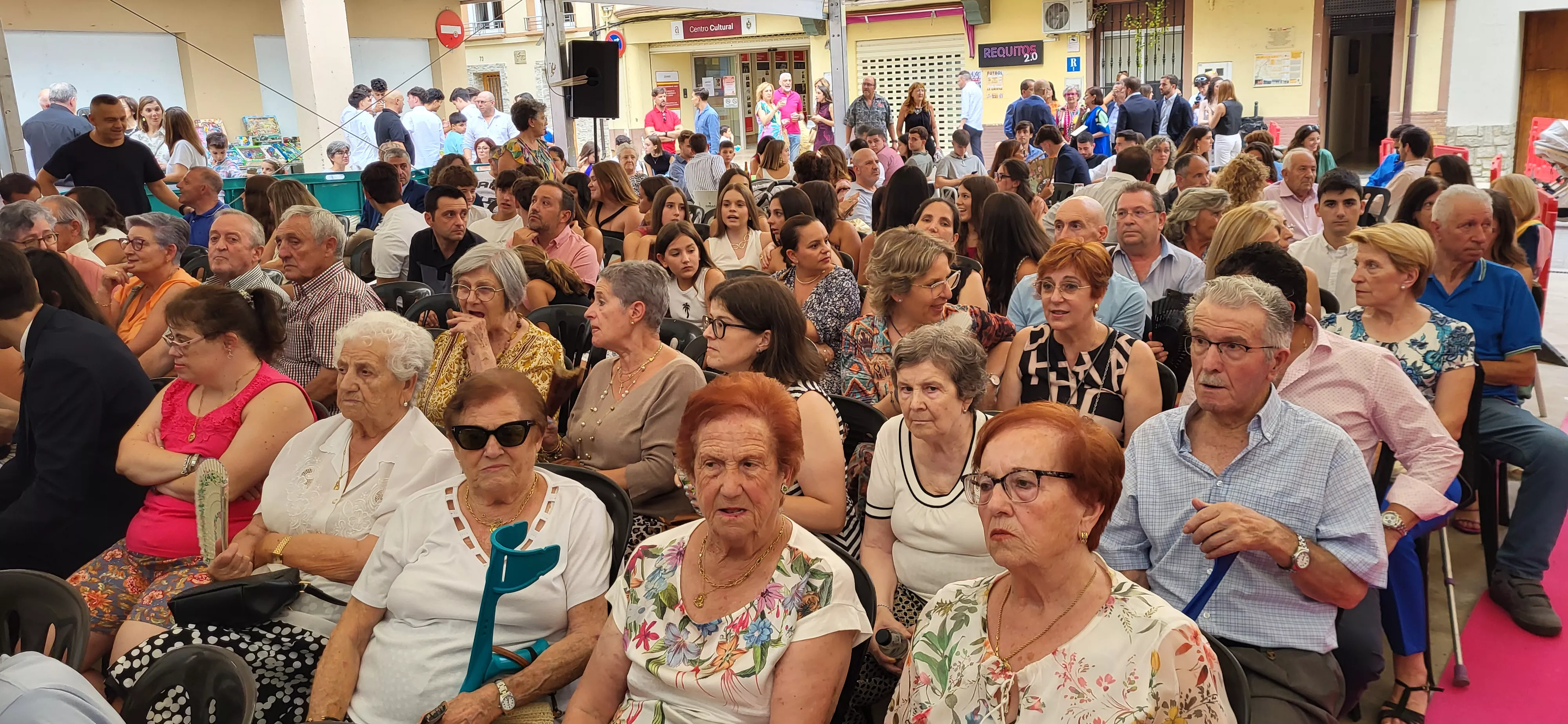 Presentación de las mairalesas y quintos y quintas de Almudévar 2024. Foto Mercedes Manterola
